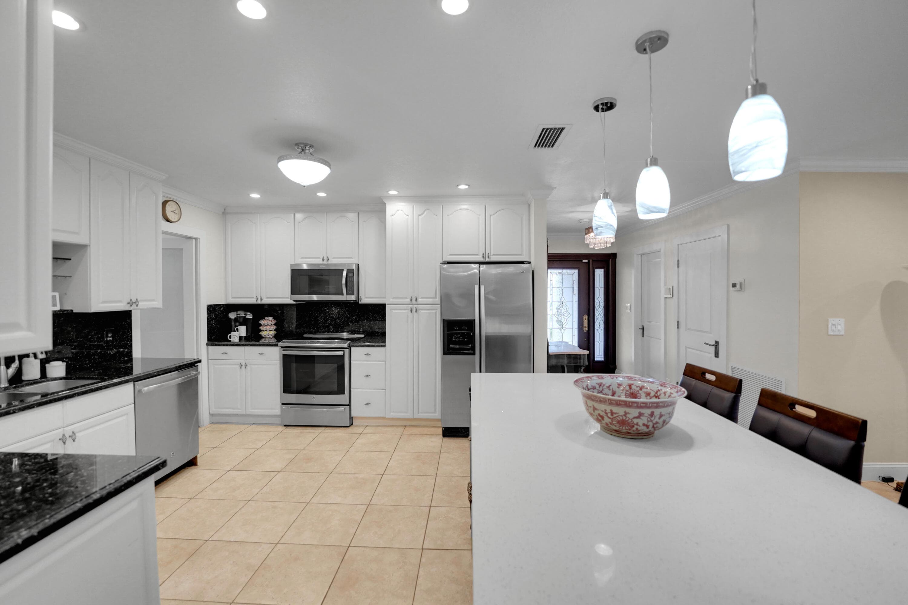 1019 E Cypress Drive, Pompano Beach, FL 33069 — photo 14 of 69