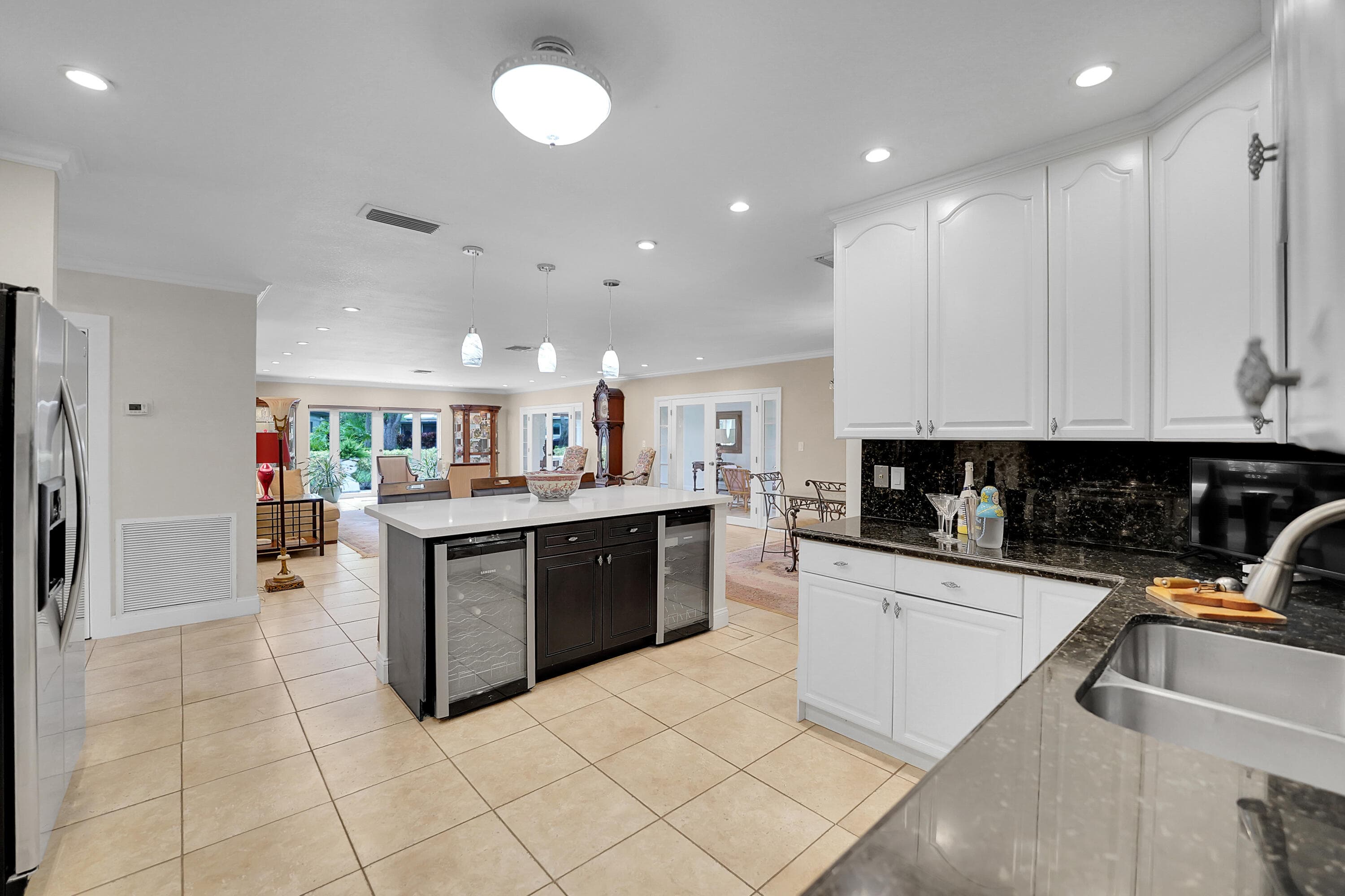 1019 E Cypress Drive, Pompano Beach, FL 33069 — photo 23 of 69