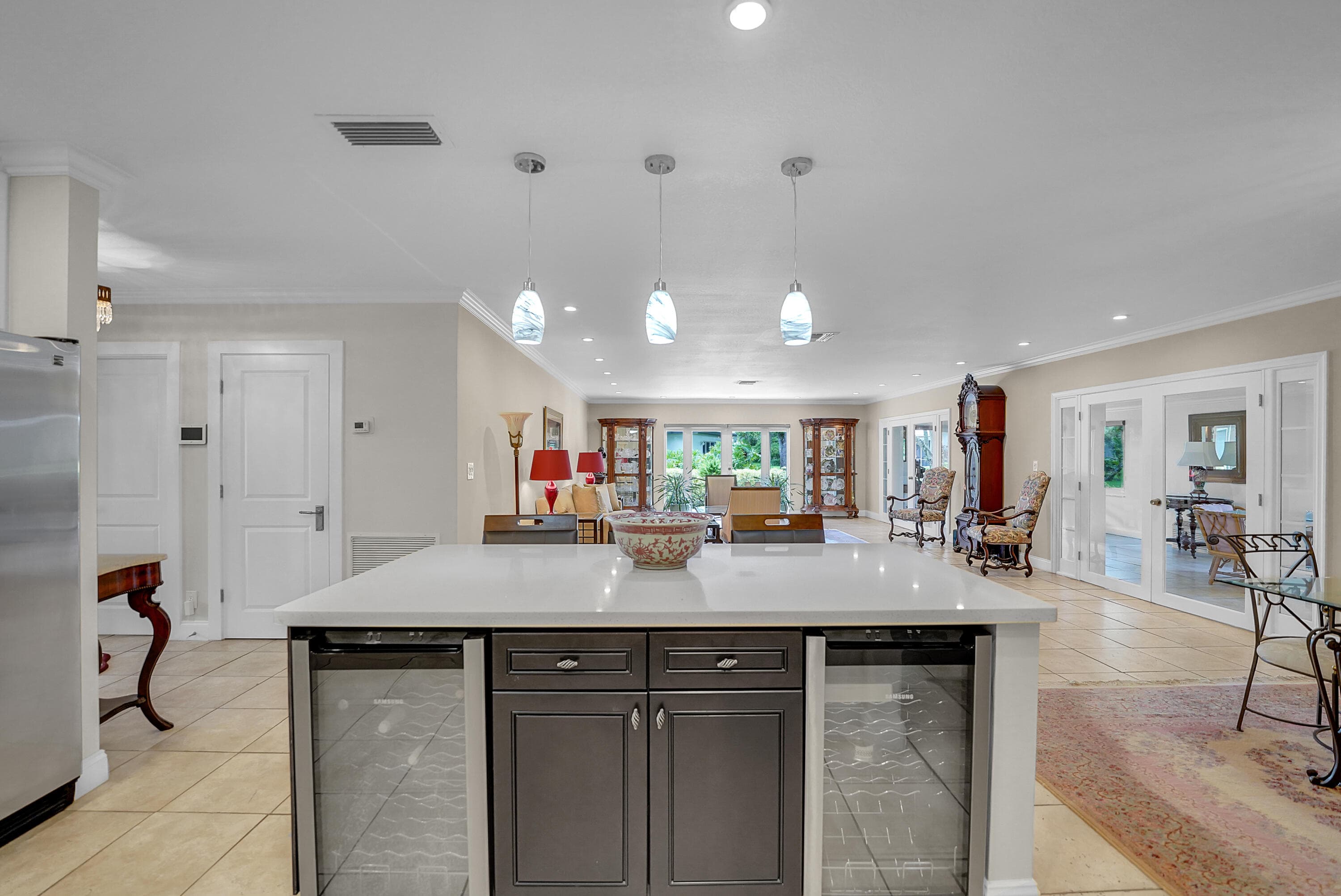 1019 E Cypress Drive, Pompano Beach, FL 33069 — photo 25 of 69