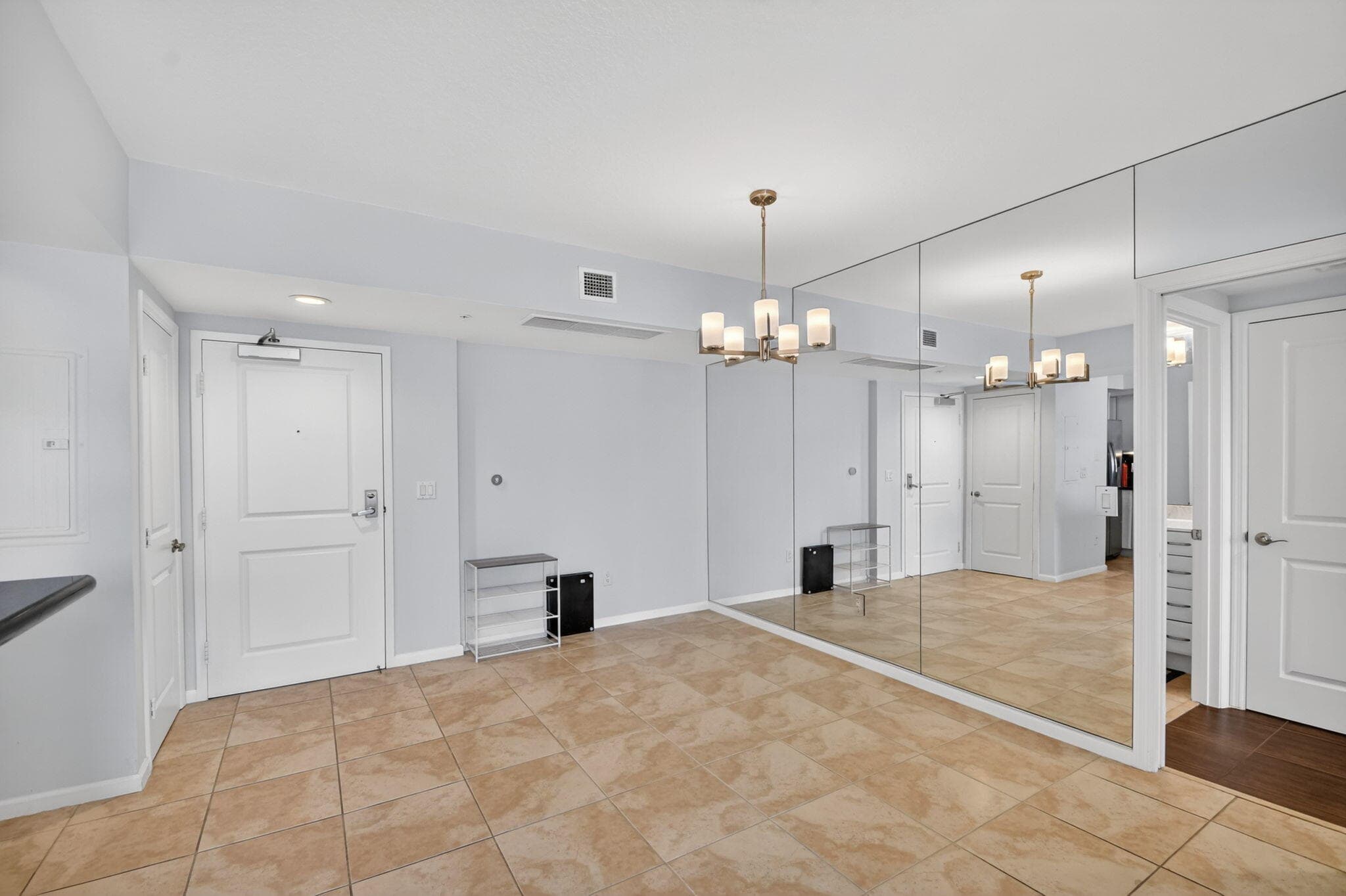 403 S Sapodilla Avenue 307, West Palm Beach, FL 33401 — photo 5 of 53