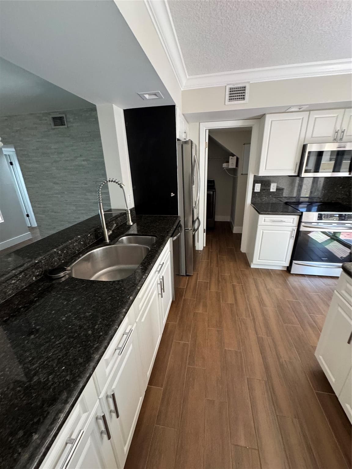 7741 La Mirada Drive, Boca Raton, FL 33433 — photo 13 of 24