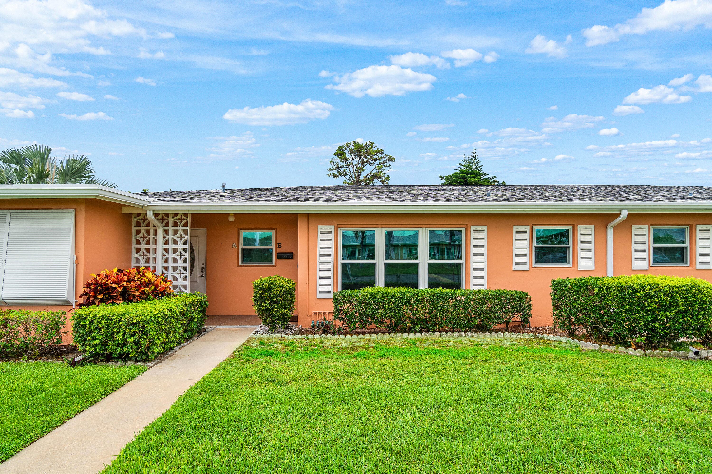 180 High Point B, Boynton Beach, FL 33435 — photo 1 of 29