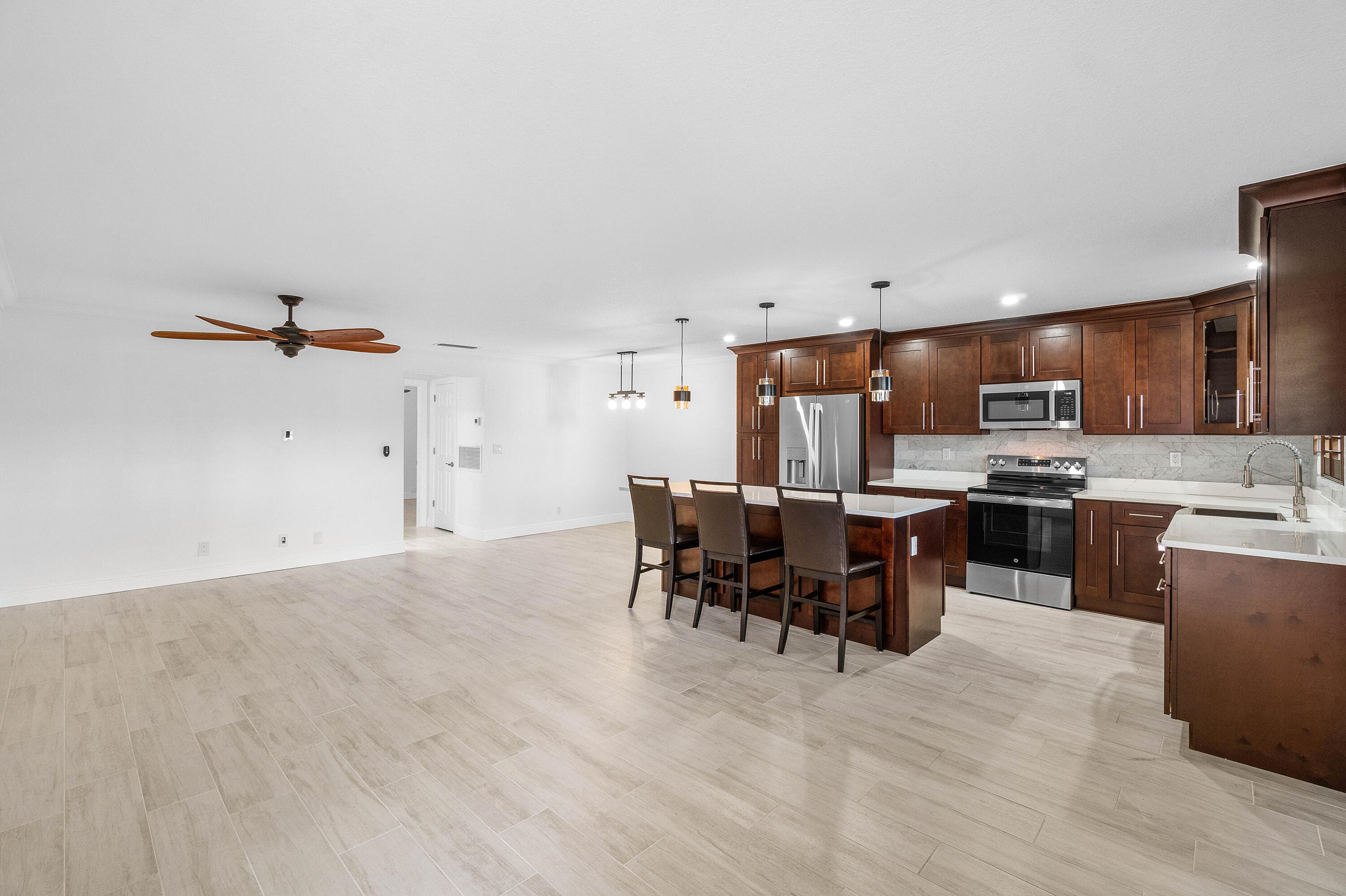 180 High Point B, Boynton Beach, FL 33435 — photo 2 of 29