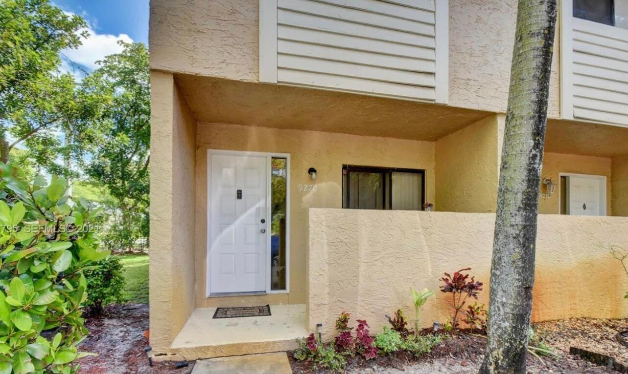 9270 NW 40th Street, Coral Springs, FL 33065 — photo 2 of 20