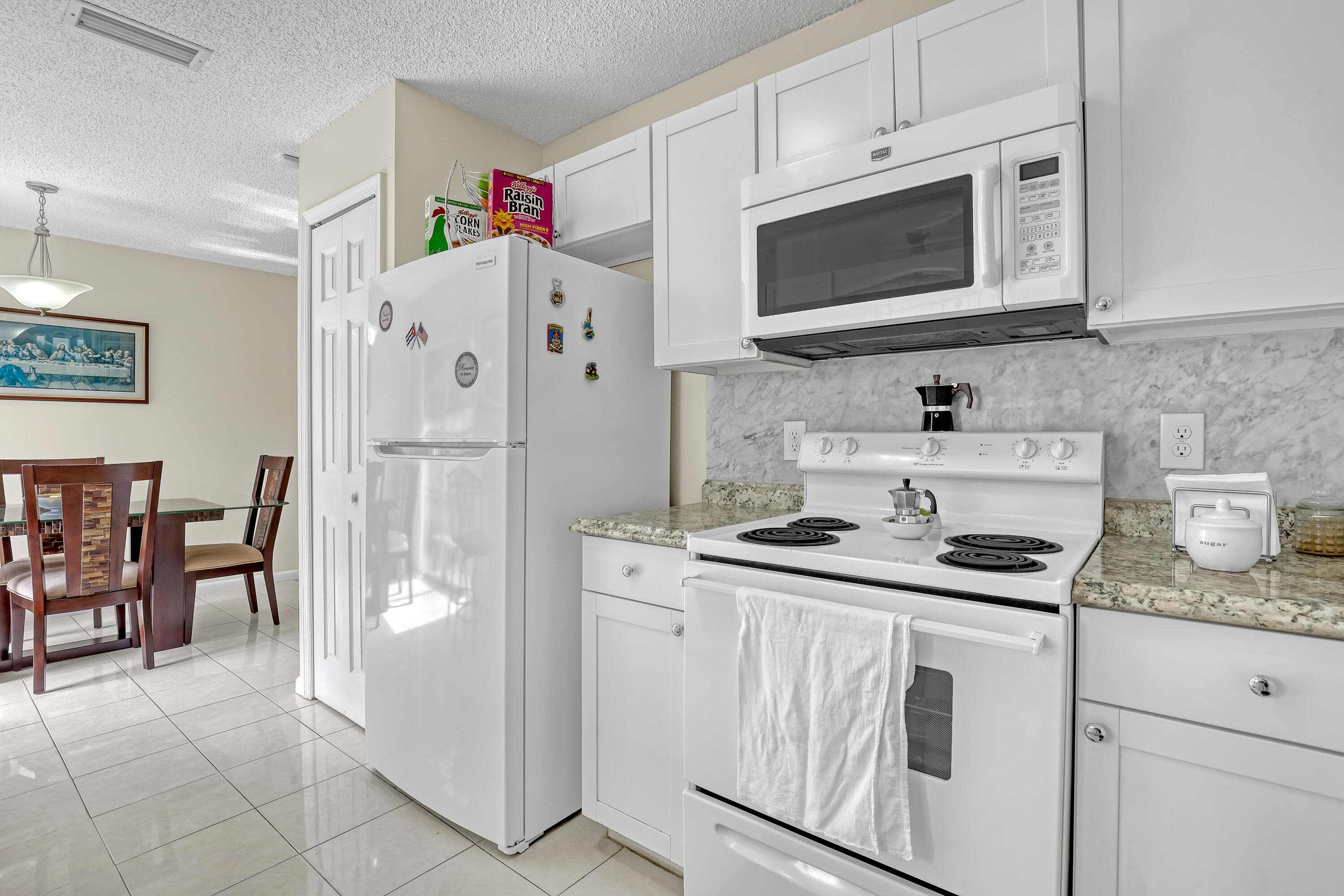 302 SW 8th Street, Boynton Beach, FL 33426 — photo 14 of 29