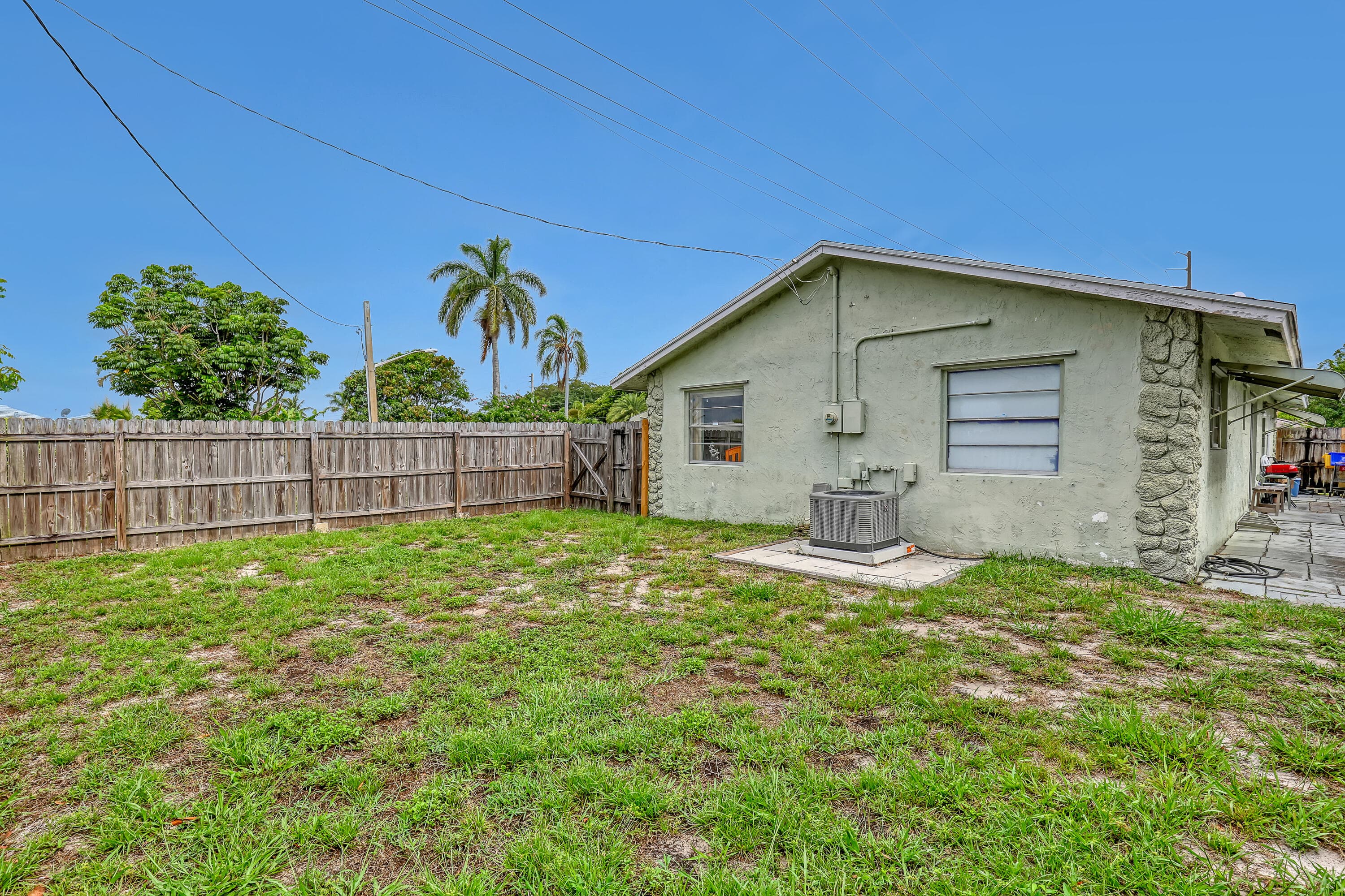 302 SW 8th Street, Boynton Beach, FL 33426 — photo 27 of 29