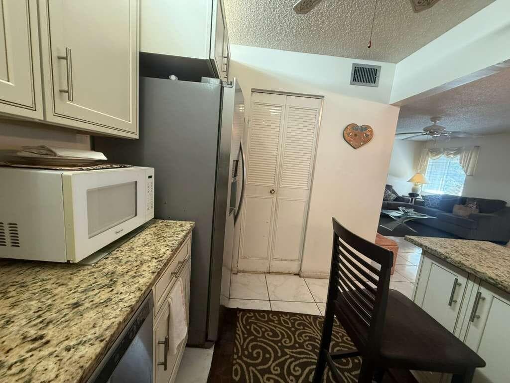 213 Pine Hov Circle D2, Greenacres, FL 33463 — photo 18 of 32