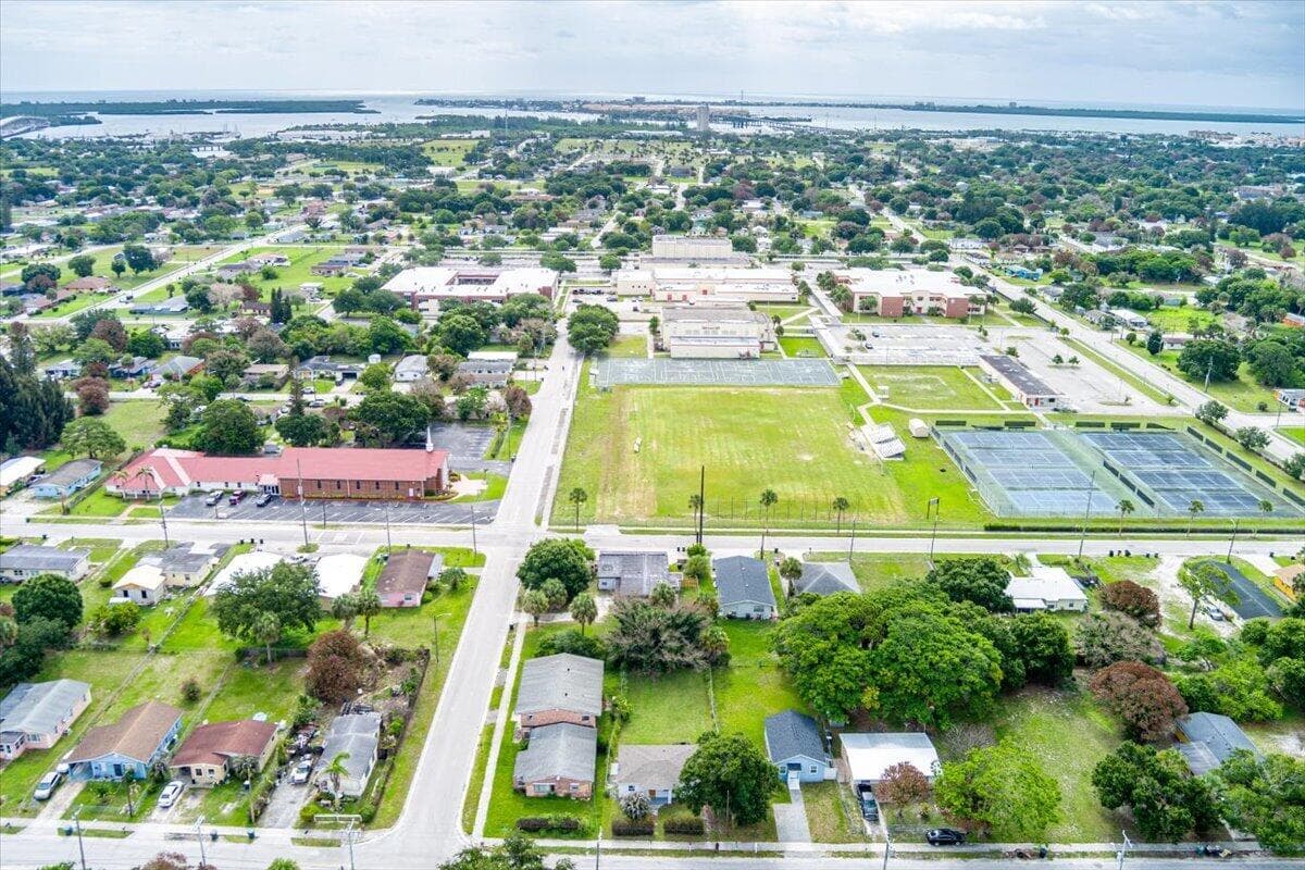 1110 N 22nd Street, Fort Pierce, FL 34950 — photo 36 of 48