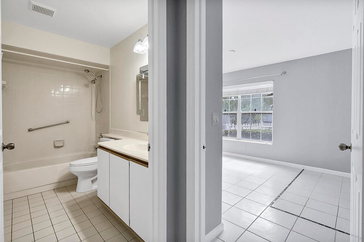 3814 Circle Lake Drive, West Palm Beach, FL 33417 — photo 25 of 56