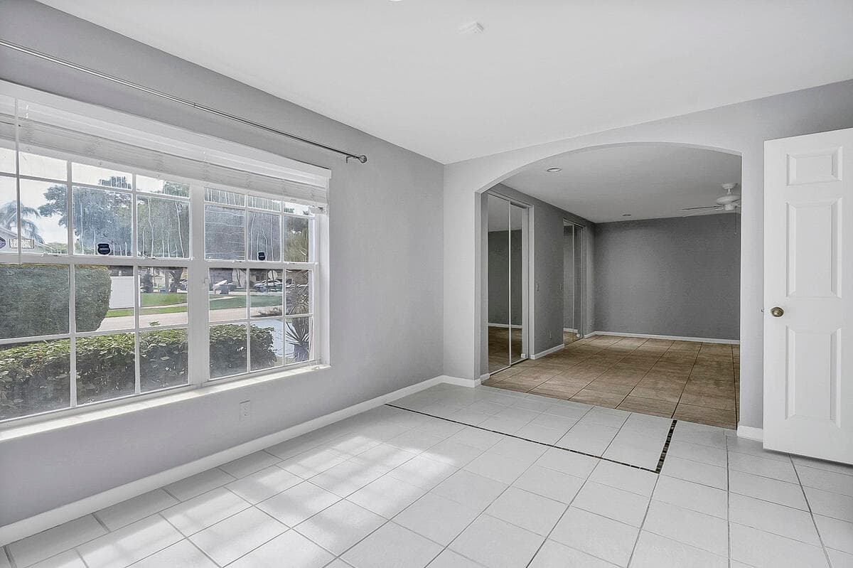 3814 Circle Lake Drive, West Palm Beach, FL 33417 — photo 27 of 56