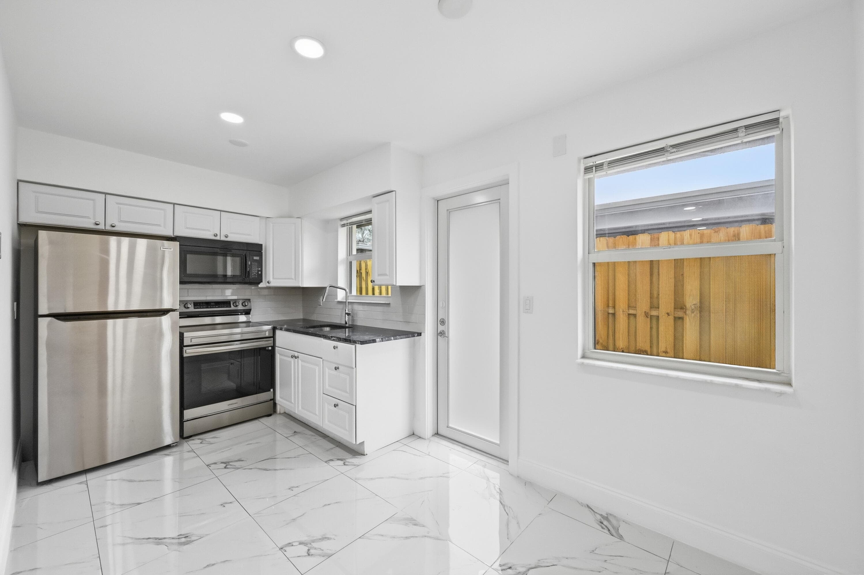 2308 NW 3rd Avenue Unit 2, Wilton Manors, FL 33311 — photo 2 of 12