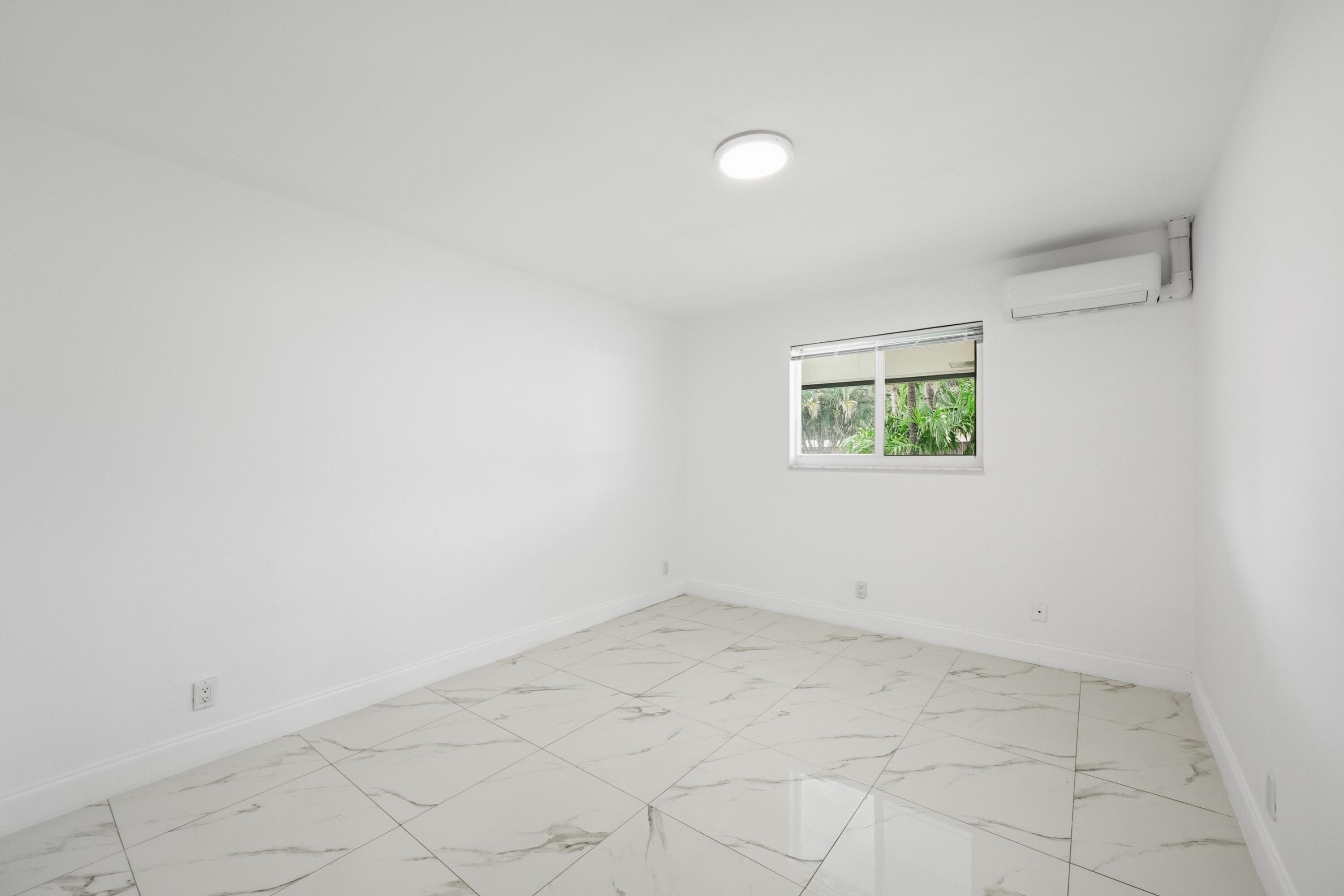 2308 NW 3rd Avenue Unit 2, Wilton Manors, FL 33311 — photo 6 of 12