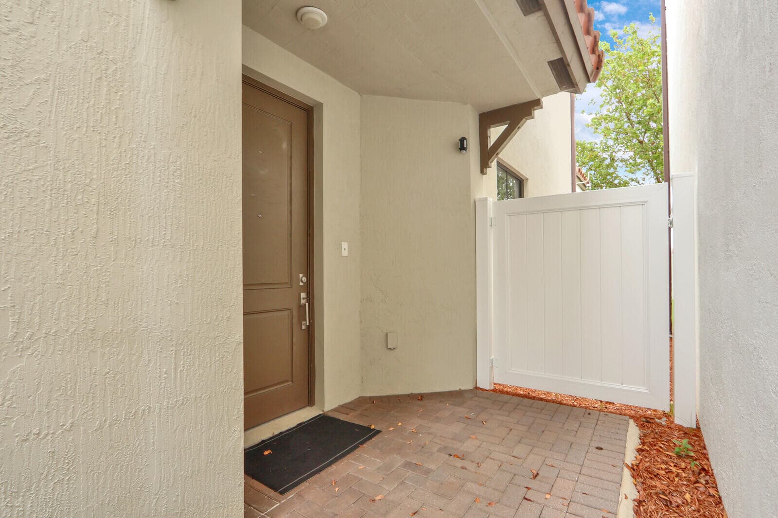 4008 Sequoia Place, Riviera Beach, FL 33410 — photo 3 of 37