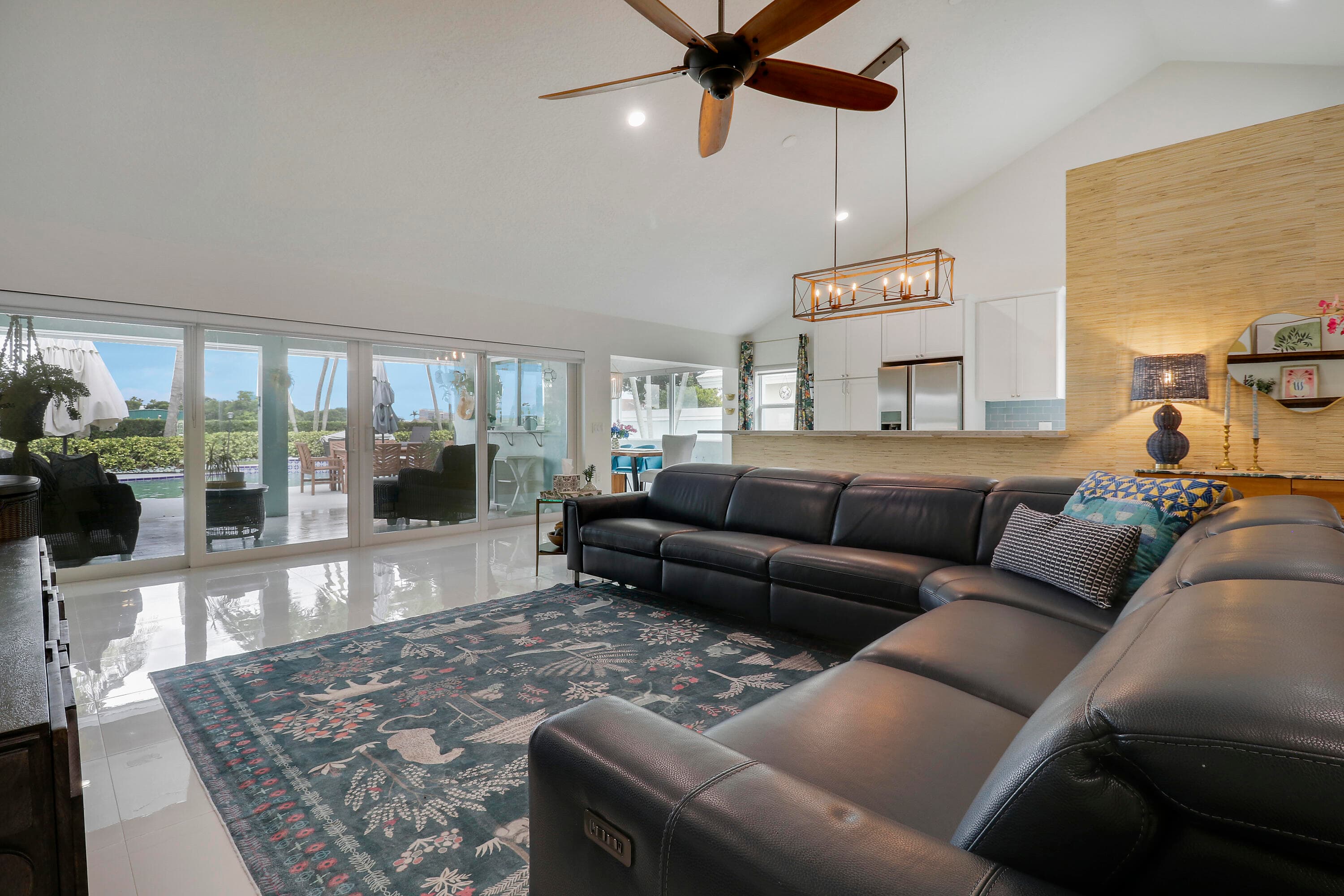 1560 Wilderness Road, West Palm Beach, FL 33409 — photo 10 of 51