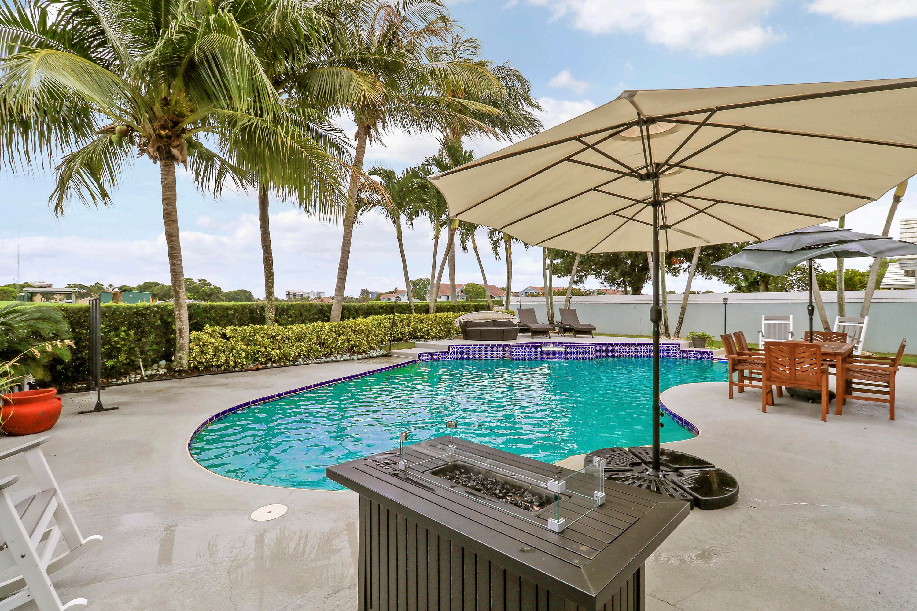 1560 Wilderness Road, West Palm Beach, FL 33409 — photo 39 of 51