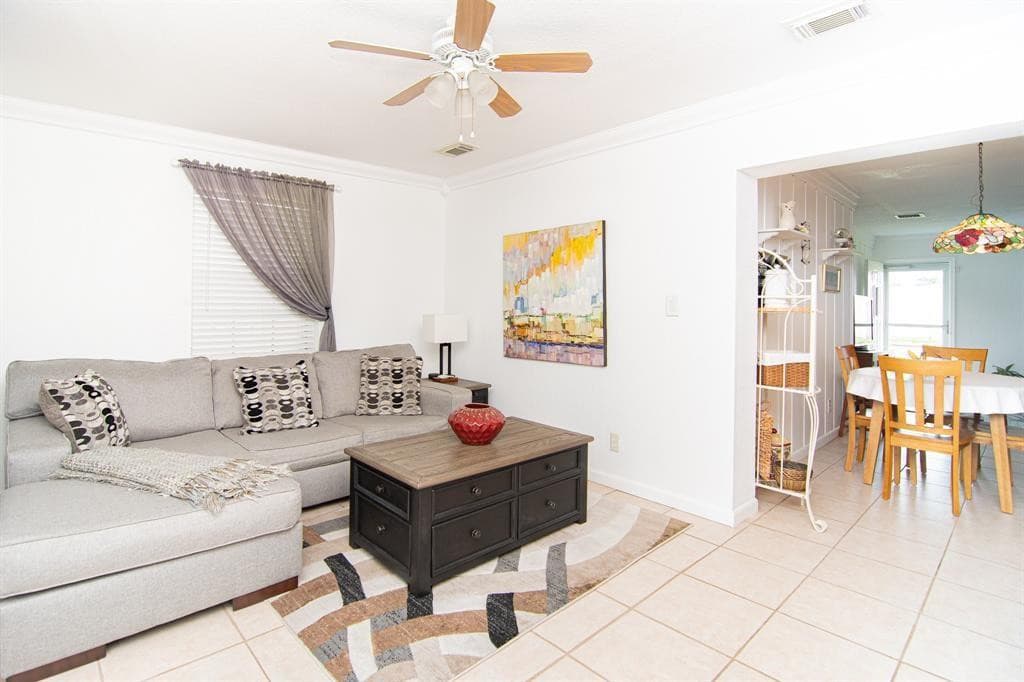 6872 SW 15th Street, North Lauderdale, FL 33068 — photo 10 of 17