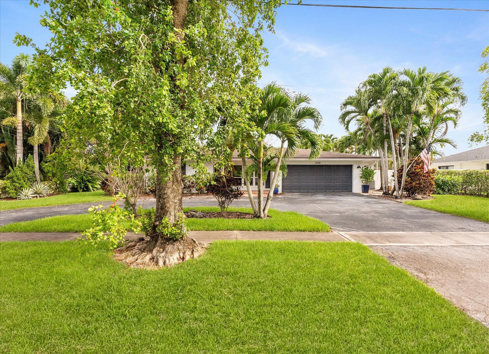6250 SW 6th Street, Plantation, FL 33317 — photo 5 of 52
