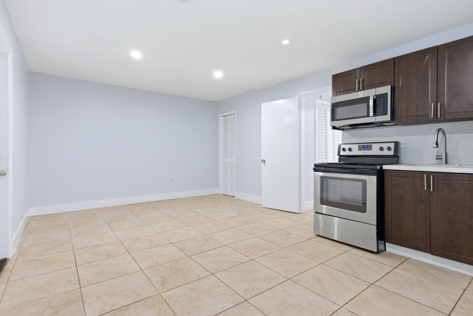 1964 NE 172nd Street 5, North Miami Beach, FL 33162 — photo 9 of 15