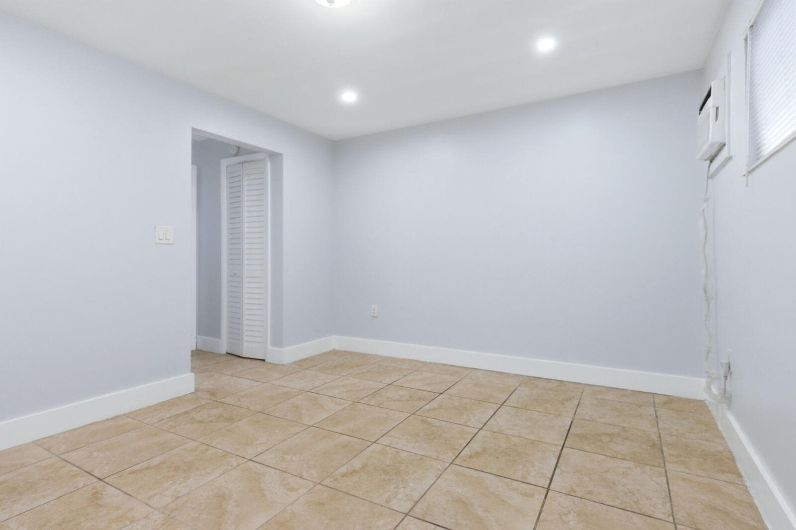 1964 NE 172nd Street 5, North Miami Beach, FL 33162 — photo 11 of 15