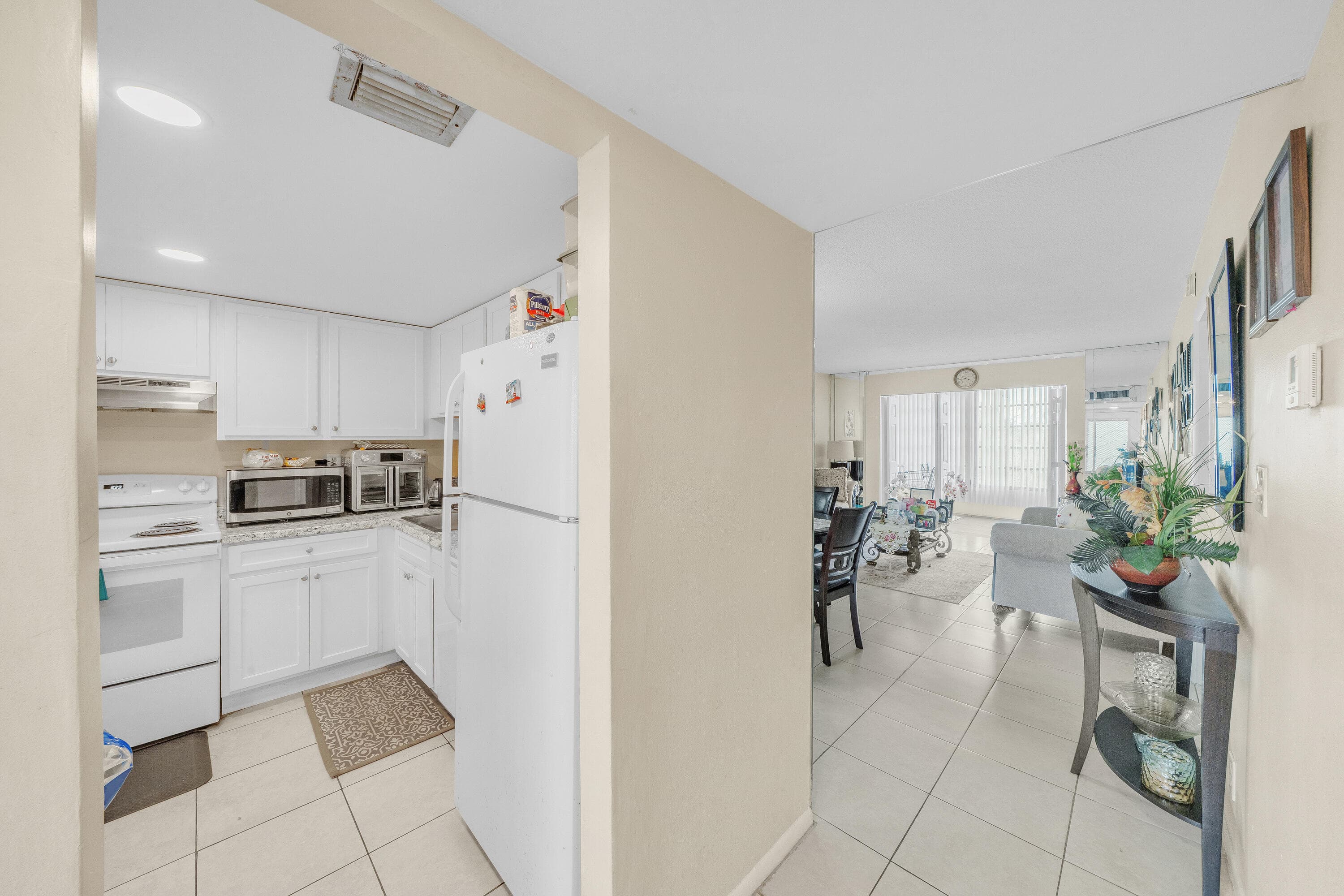 3001 NW 48th Avenue 439, Lauderdale Lakes, FL 33313 — photo 8 of 26