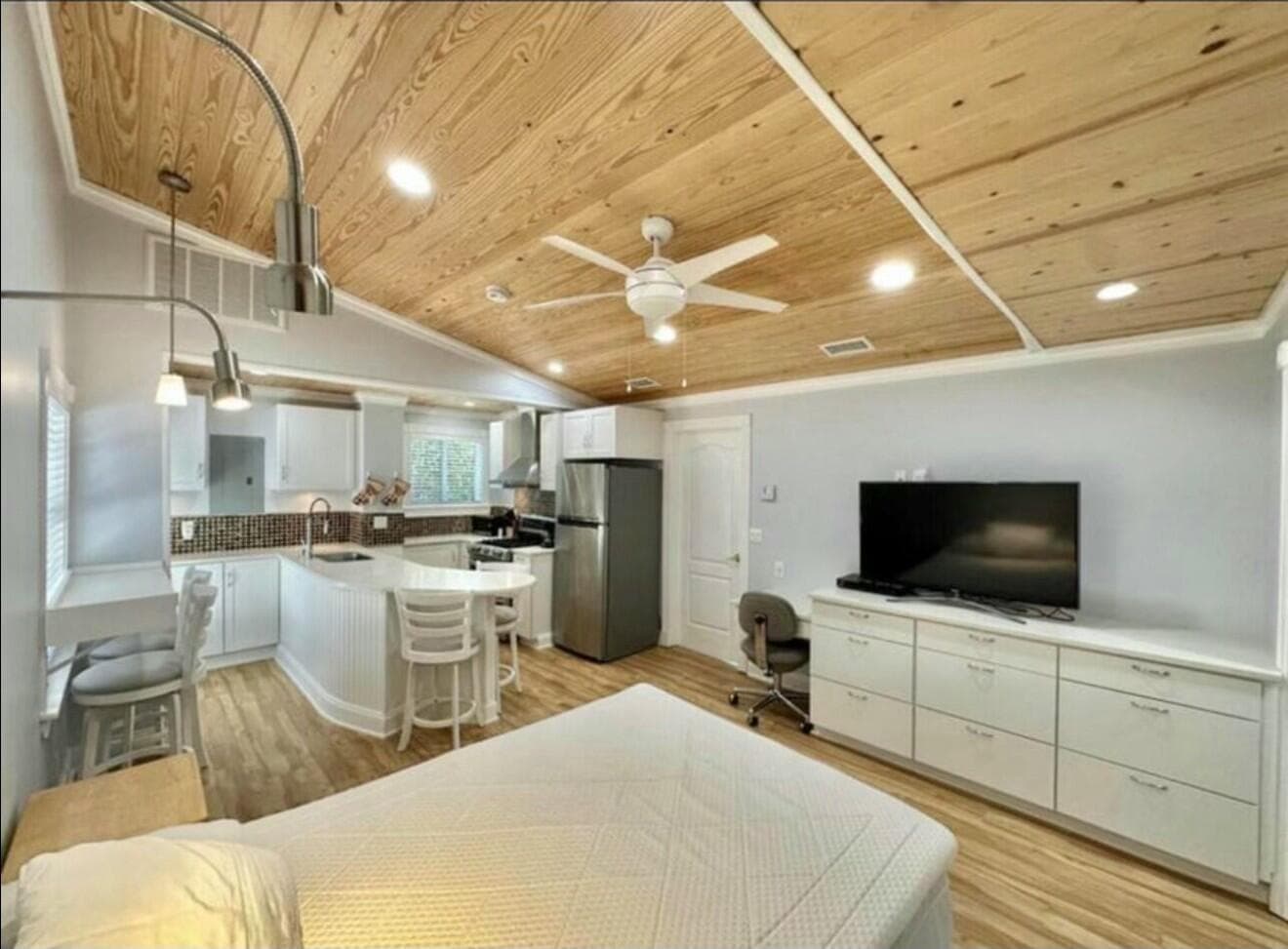 698 Forsyth Street 2, Boca Raton, FL 33487 — photo 10 of 21