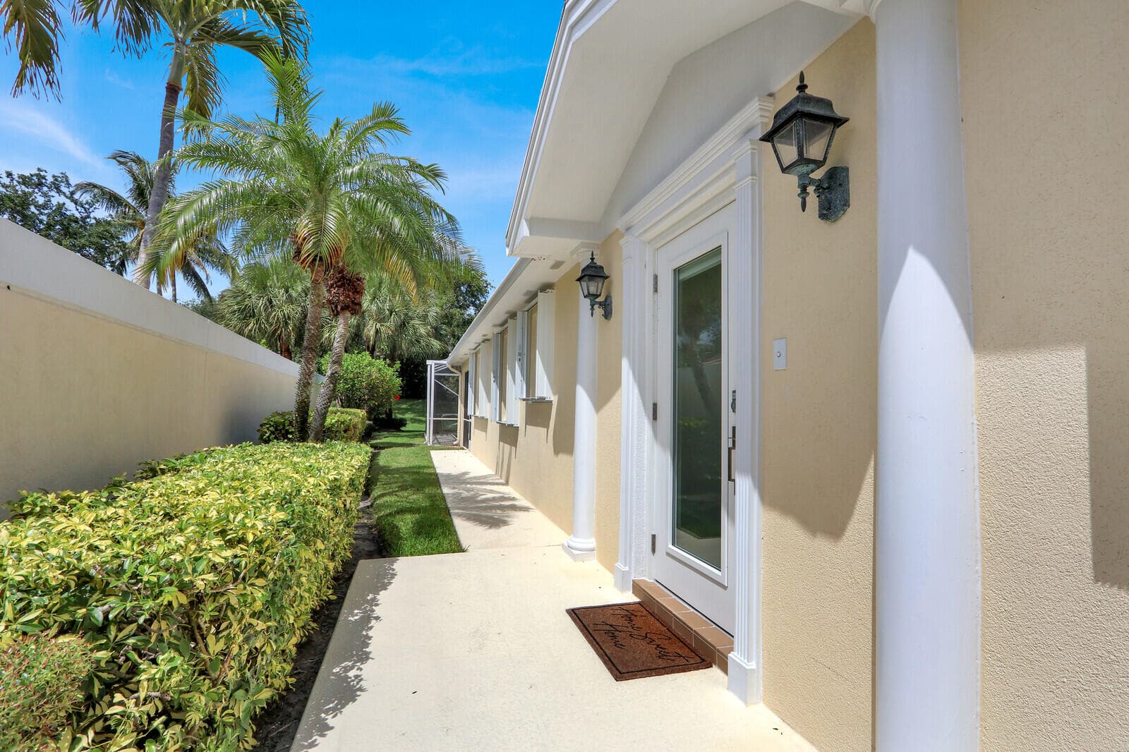 129 Euphrates Circle, Palm Beach Gardens, FL 33410 — photo 5 of 34