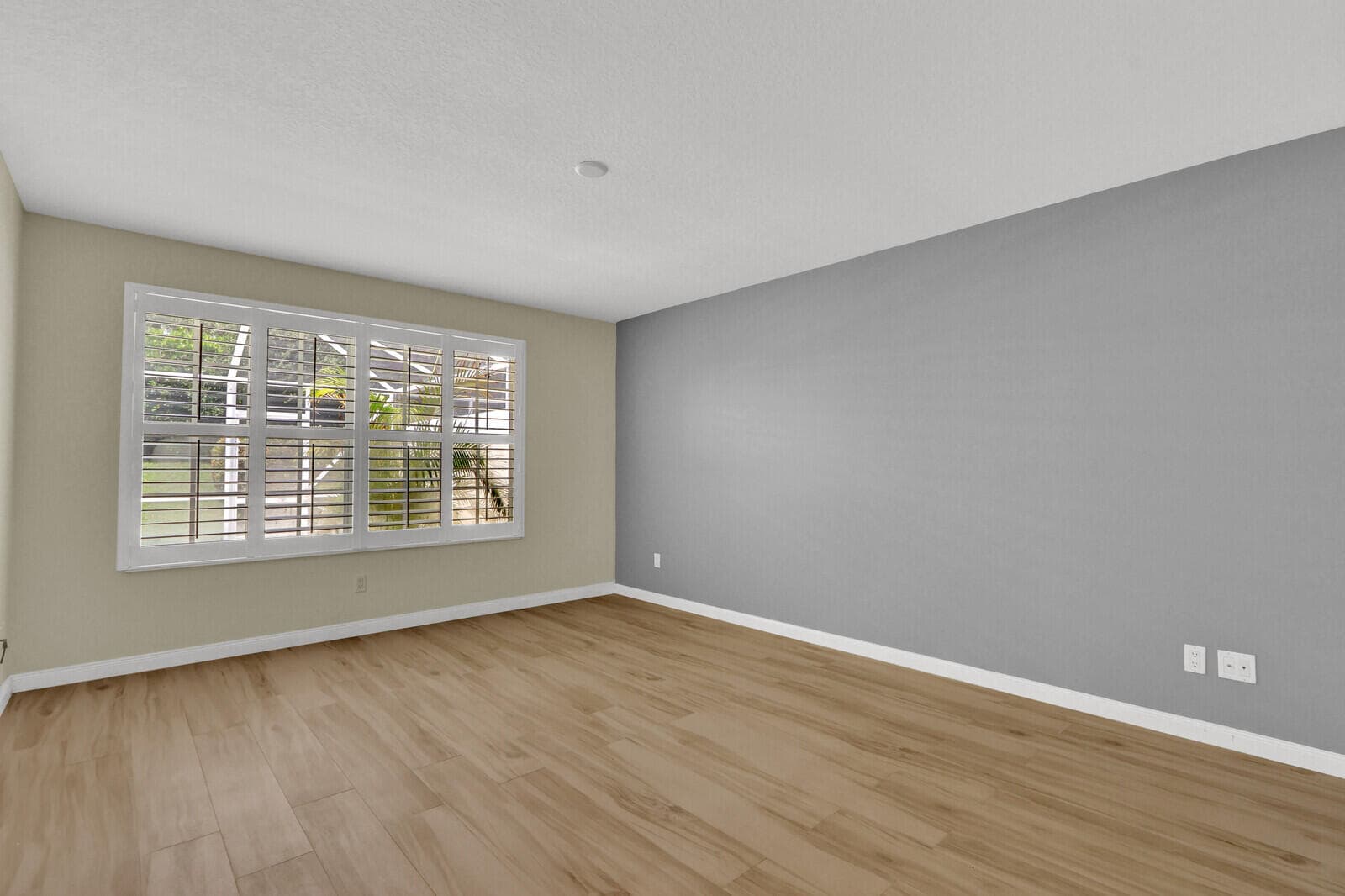 129 Euphrates Circle, Palm Beach Gardens, FL 33410 — photo 10 of 34