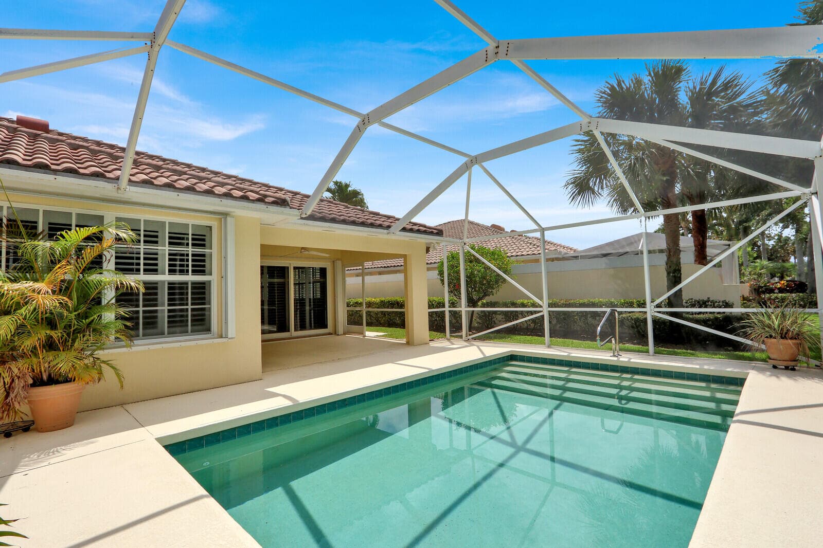 129 Euphrates Circle, Palm Beach Gardens, FL 33410 — photo 23 of 34