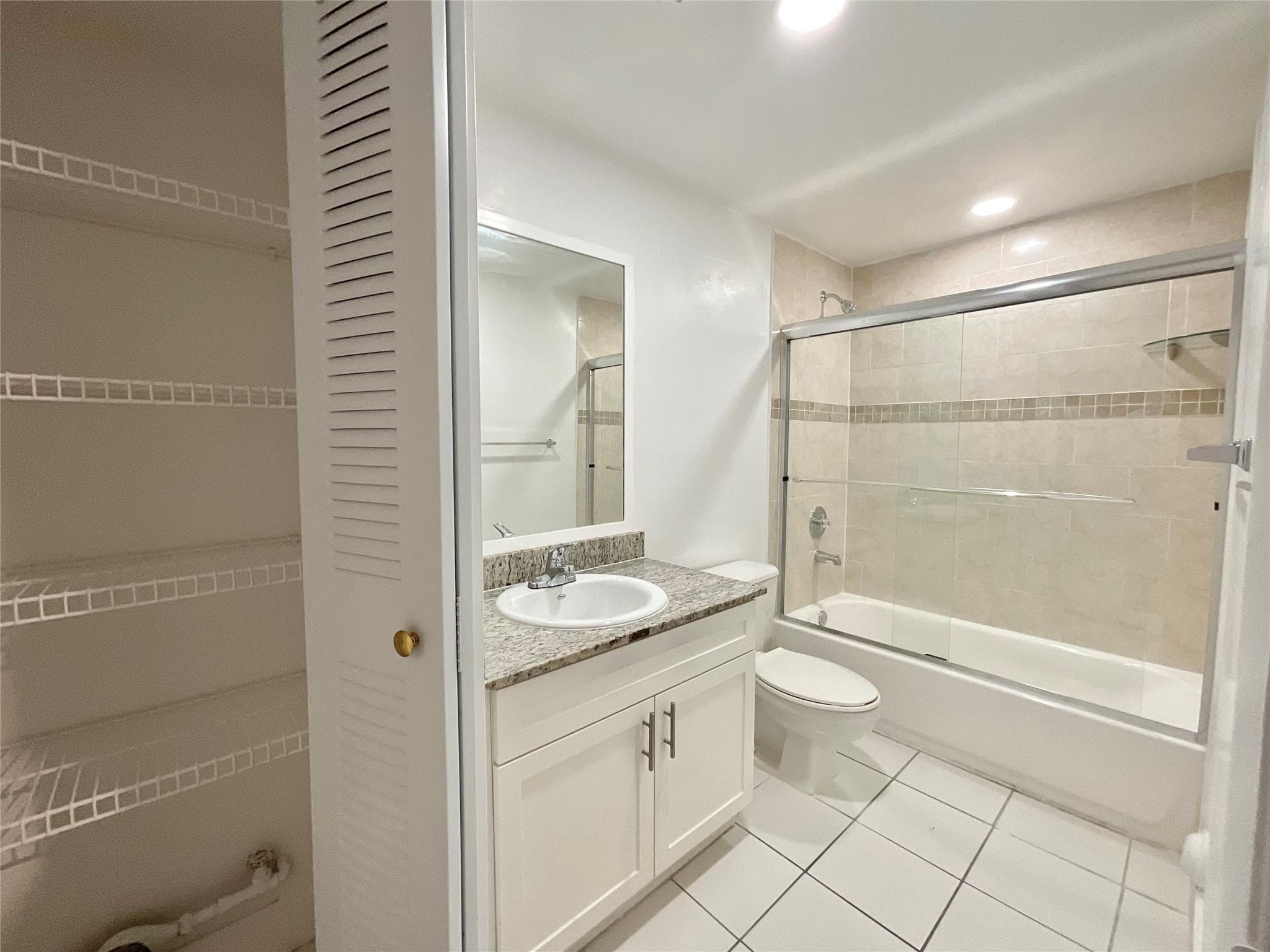 9517 Fontainebleau Boulevard 521-224, Miami, FL 33172 — photo 6 of 19