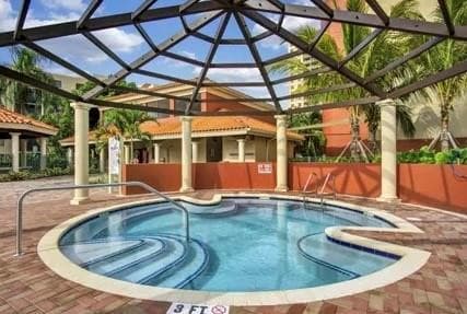 9517 Fontainebleau Boulevard 619-301, Miami, FL 33172 — photo 10 of 18