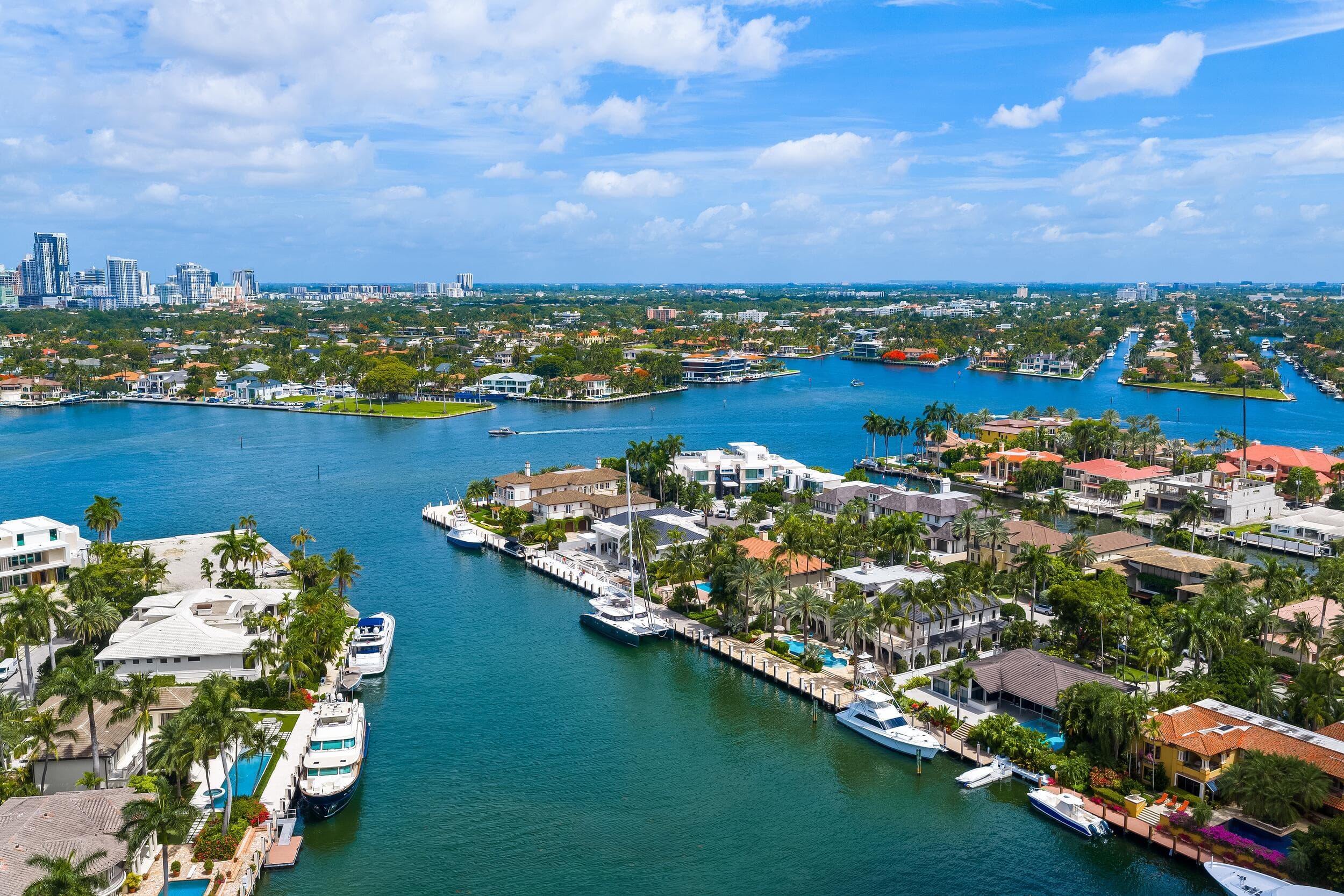 2430 Del Lago Drive, Fort Lauderdale, FL 33316 — photo 4 of 93