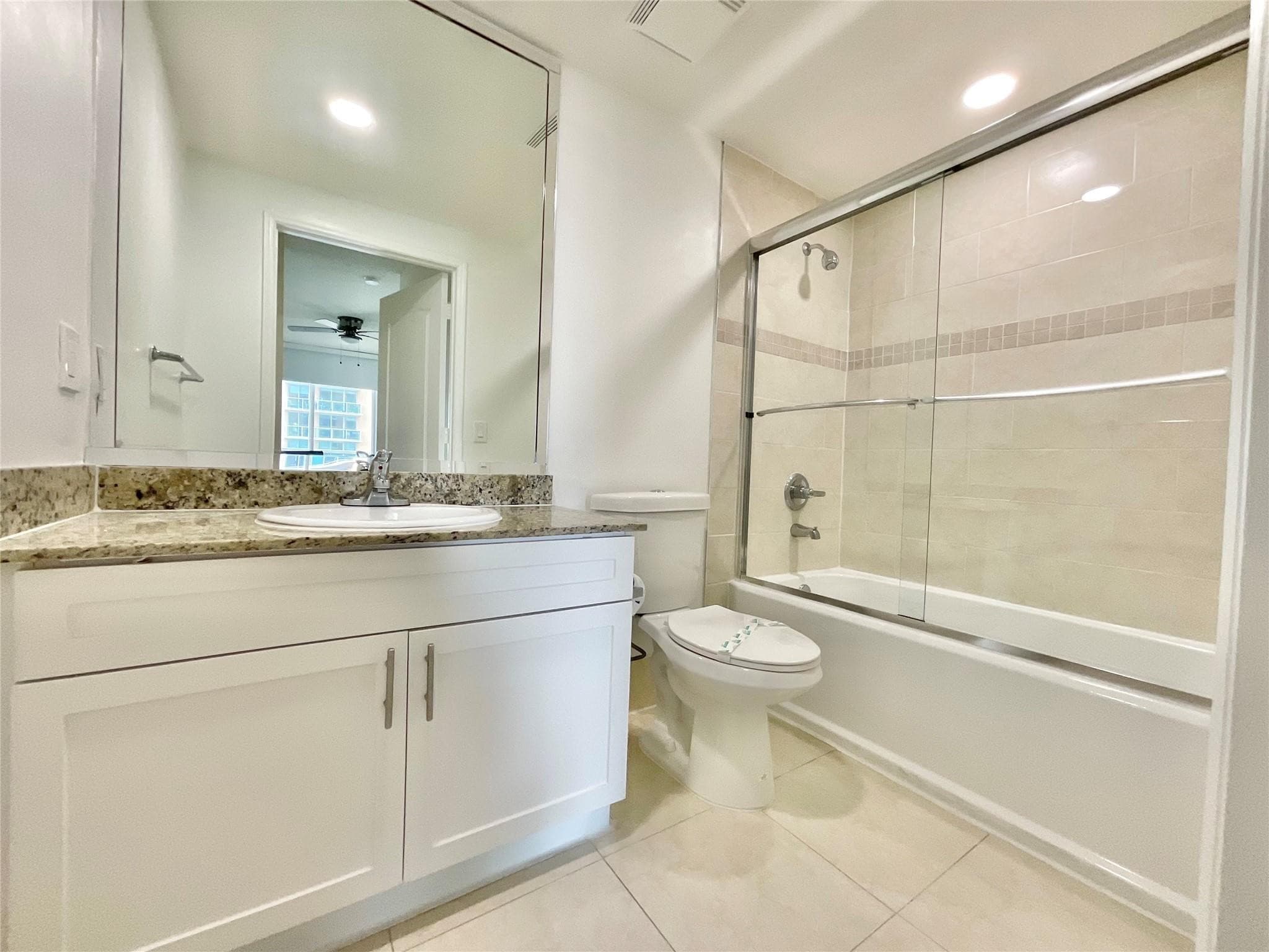 16900 N Bay Road 2-817, Sunny Isles Beach, FL 33160 — photo 4 of 31