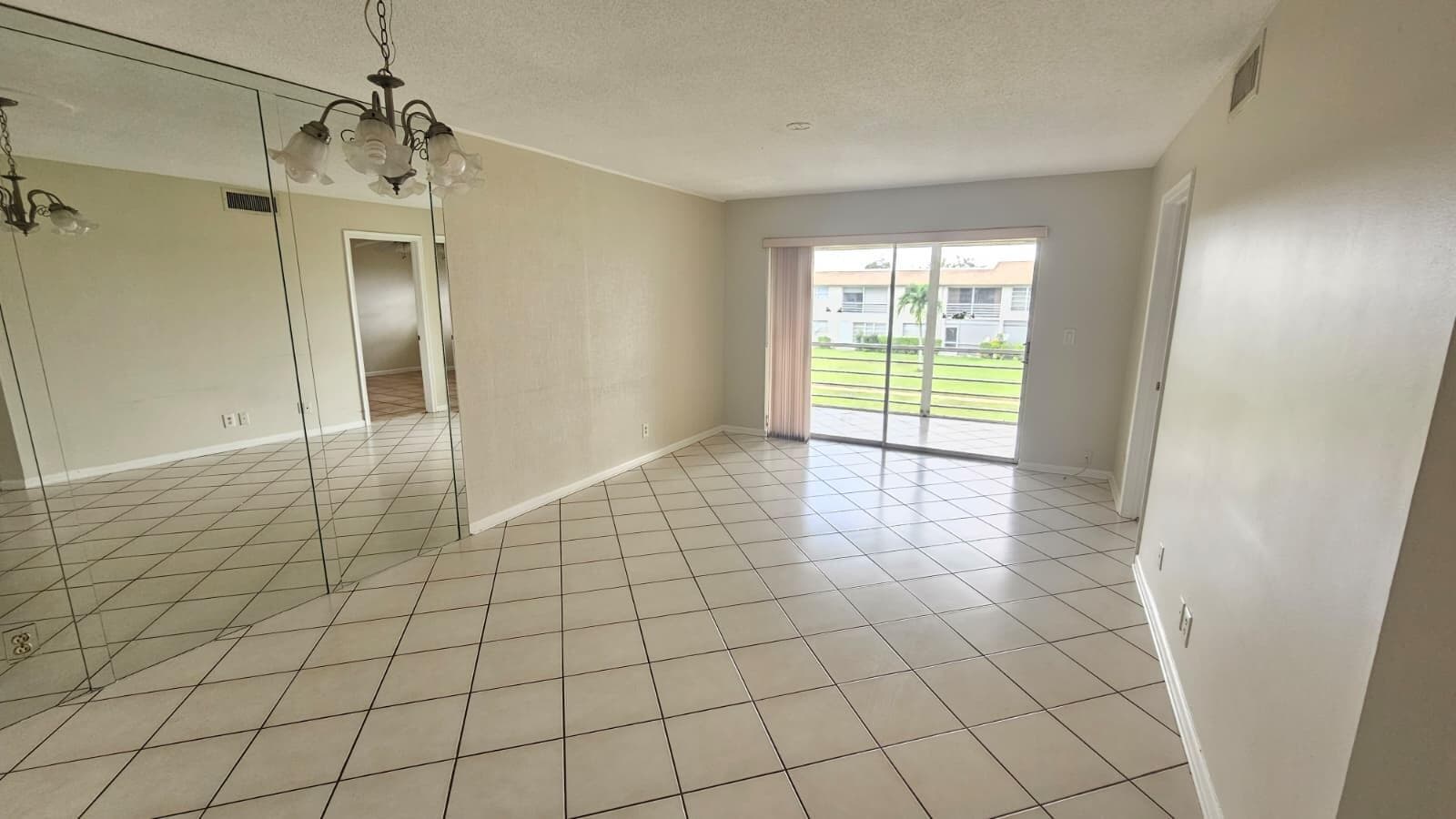 9911 Sandalfoot Boulevard 116, Boca Raton, FL 33428 — photo 4 of 16