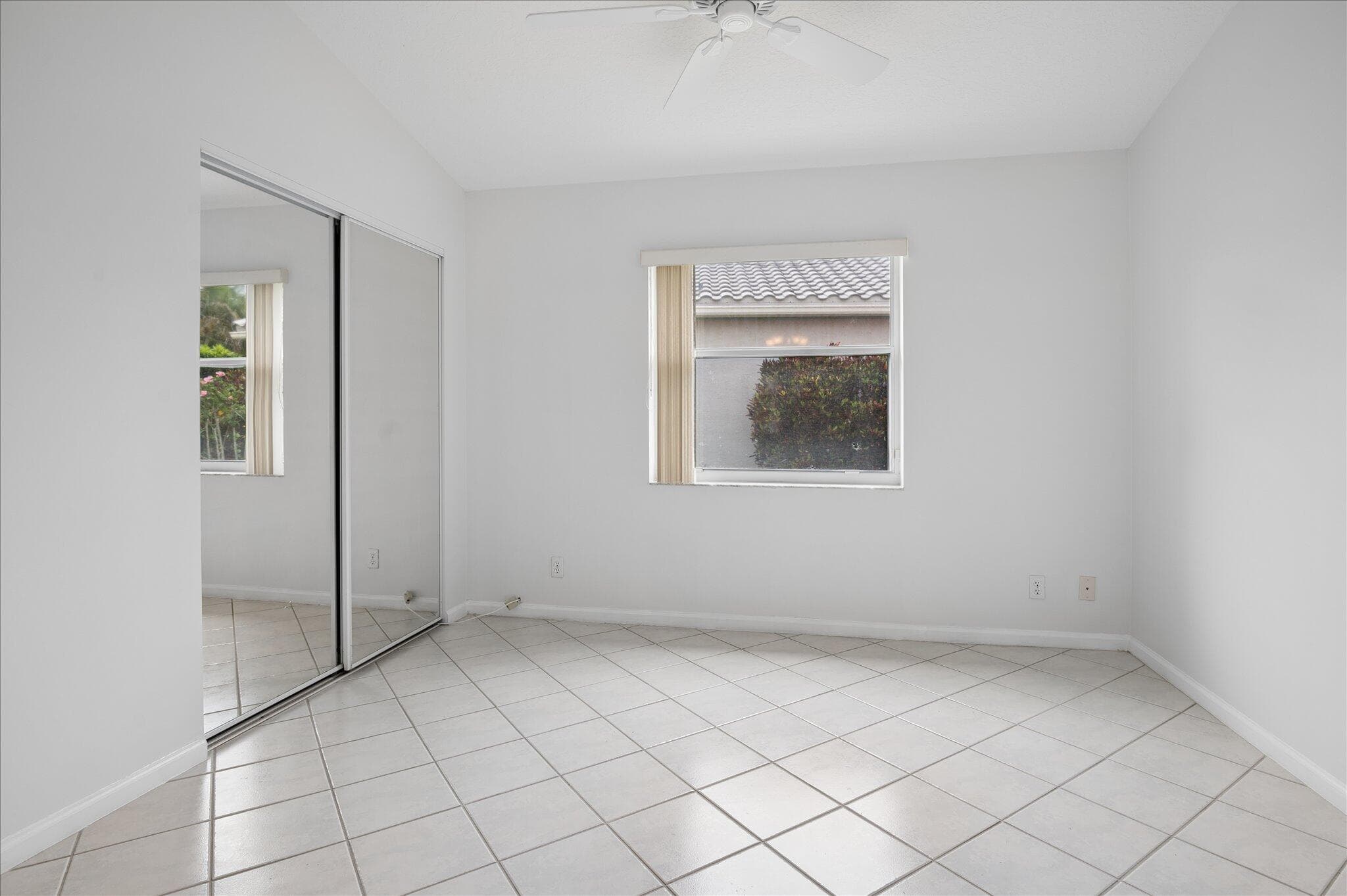 10884 Royal Caribbean Circle, Boynton Beach, FL 33437 — photo 15 of 34