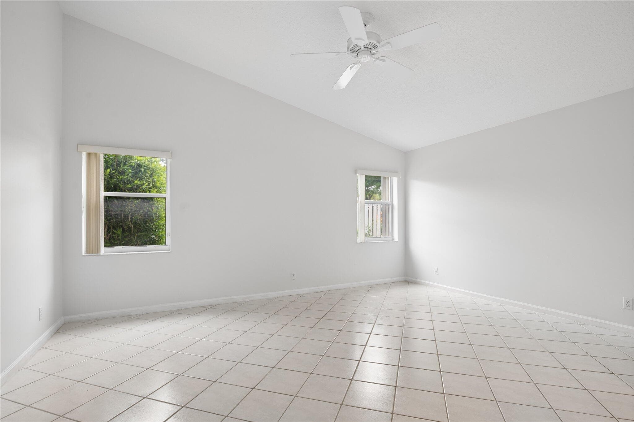 10884 Royal Caribbean Circle, Boynton Beach, FL 33437 — photo 16 of 34