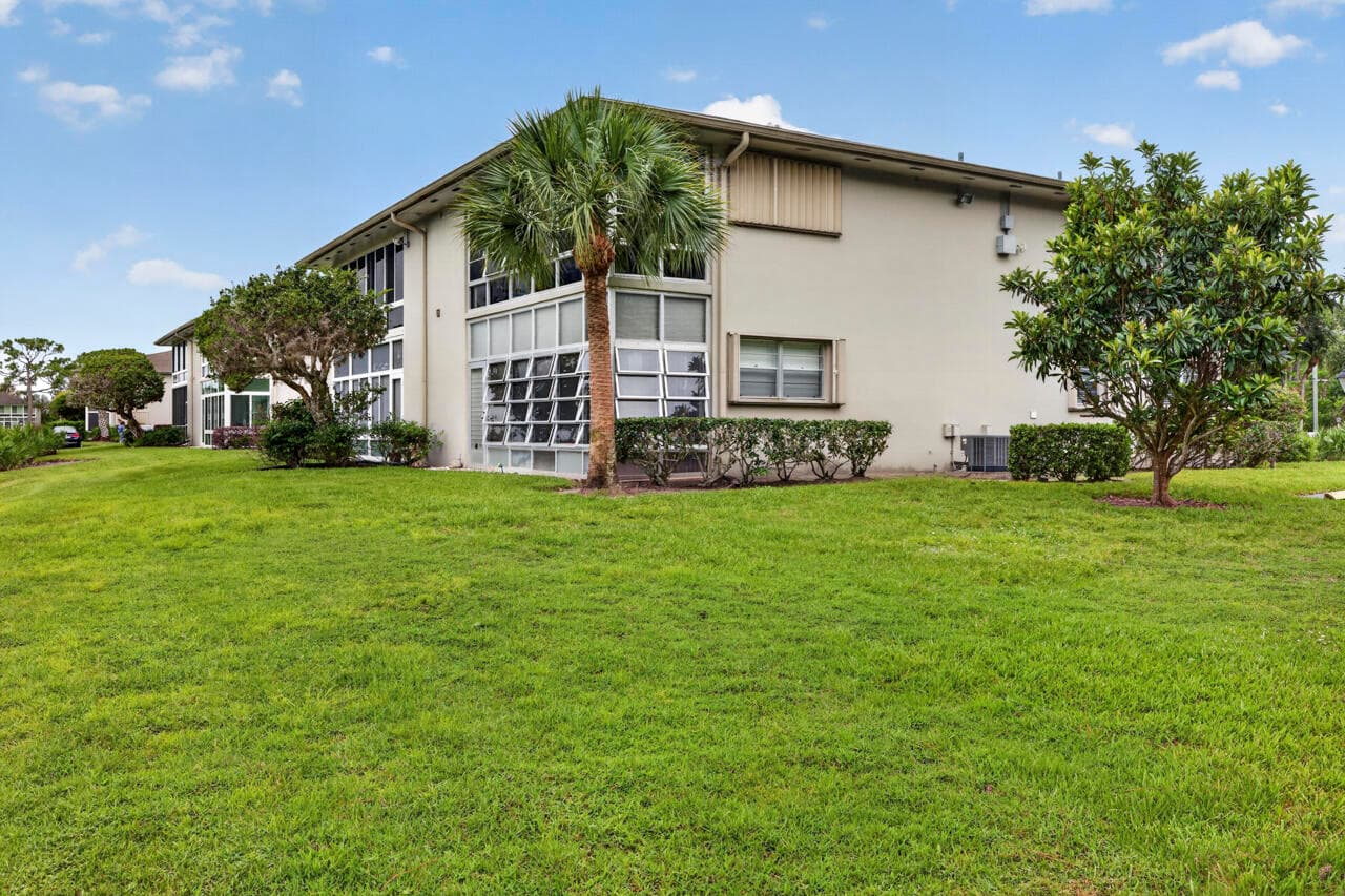1 Lake Vista Trail 207, Port St. Lucie, FL 34952 — photo 3 of 28