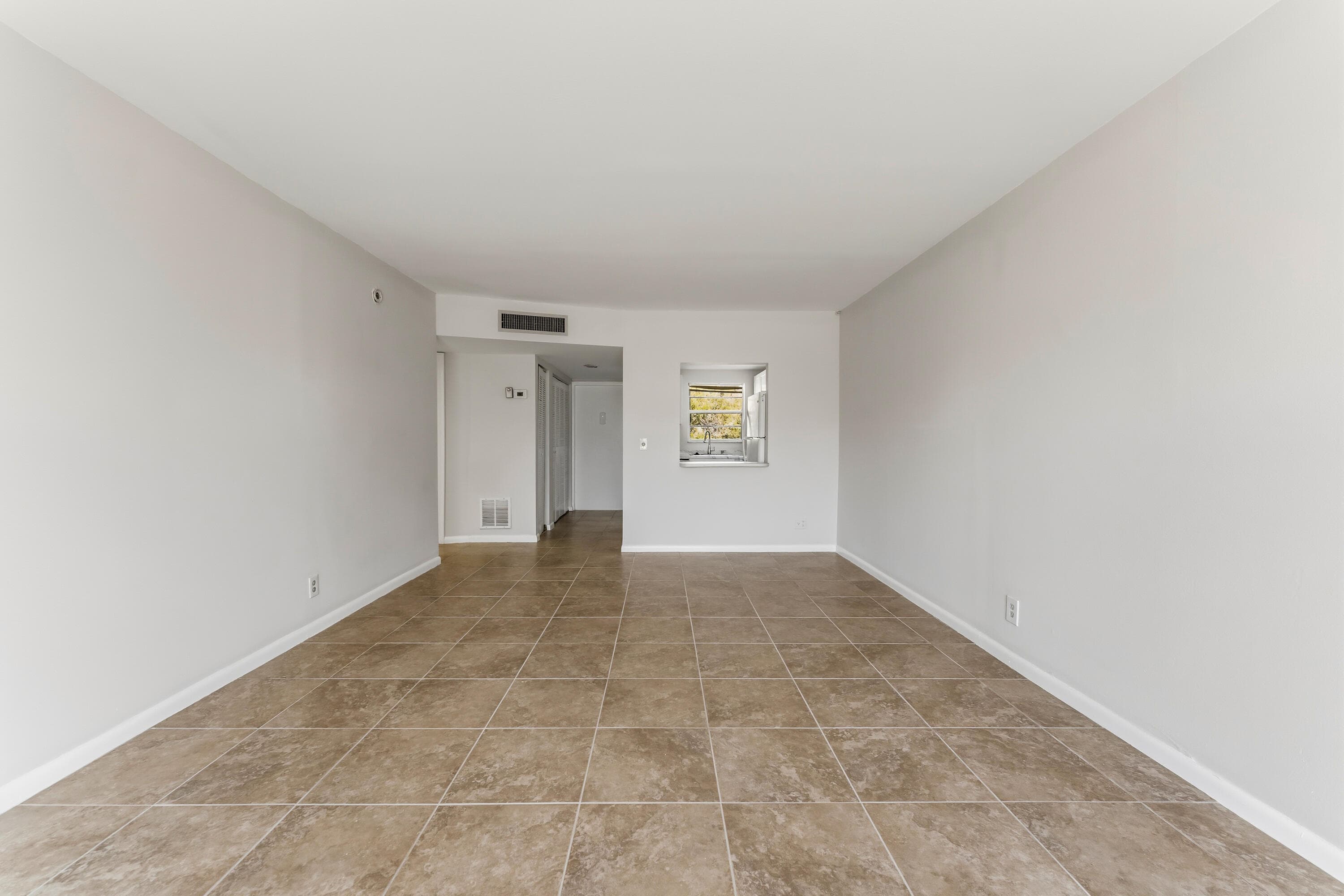 1638 Embassy Drive 208, West Palm Beach, FL 33401 — photo 12 of 42