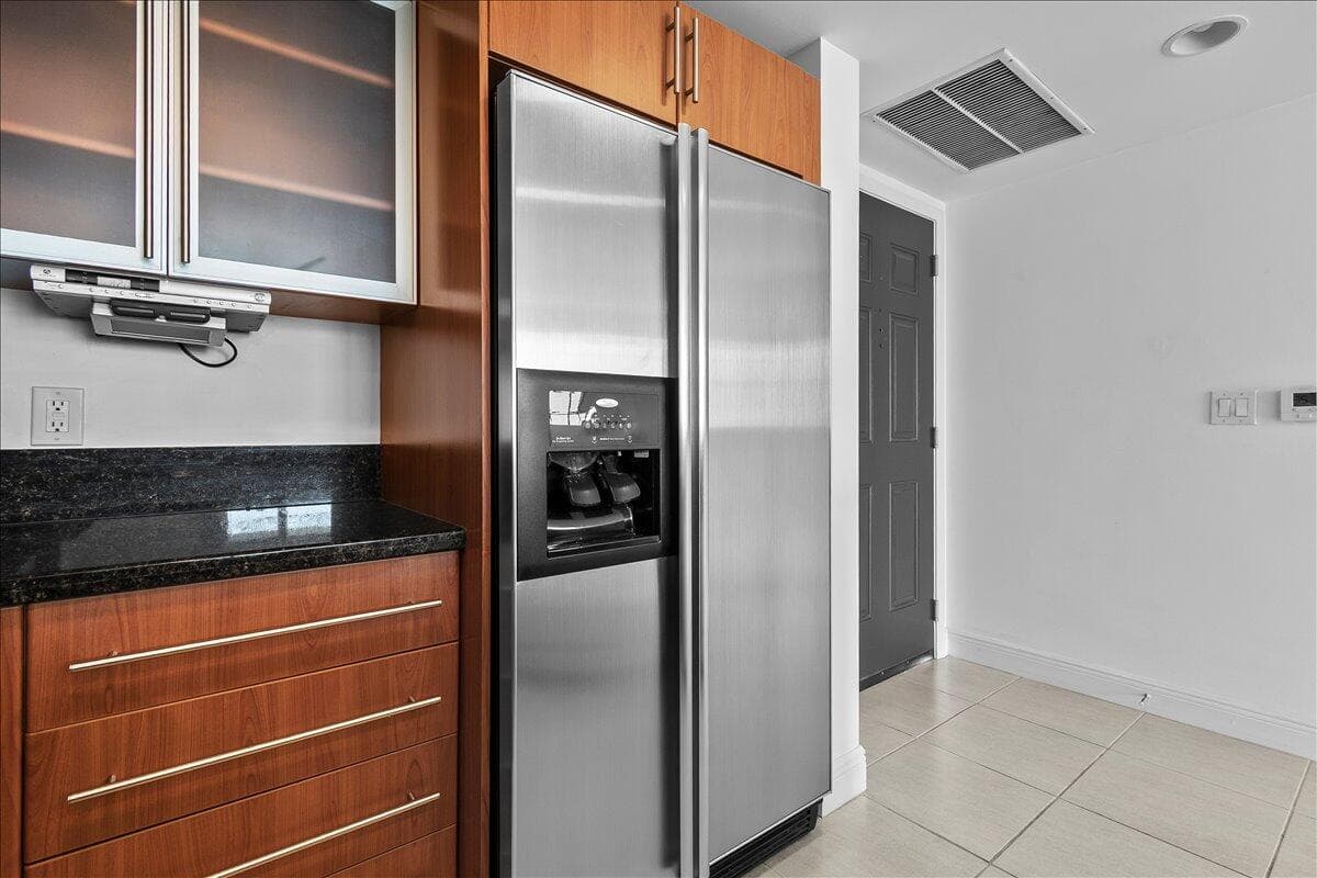 610 Clematis Street 704, West Palm Beach, FL 33401 — photo 4 of 33
