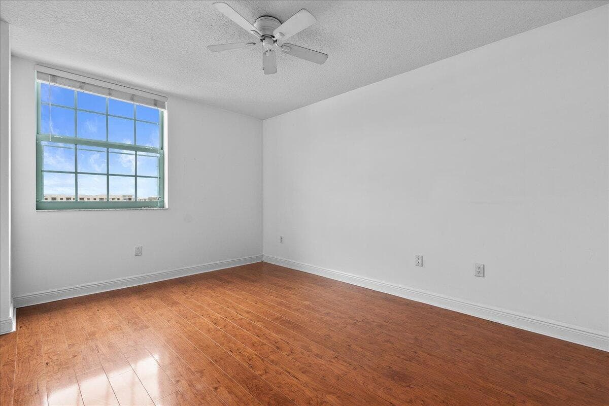 610 Clematis Street 704, West Palm Beach, FL 33401 — photo 12 of 33