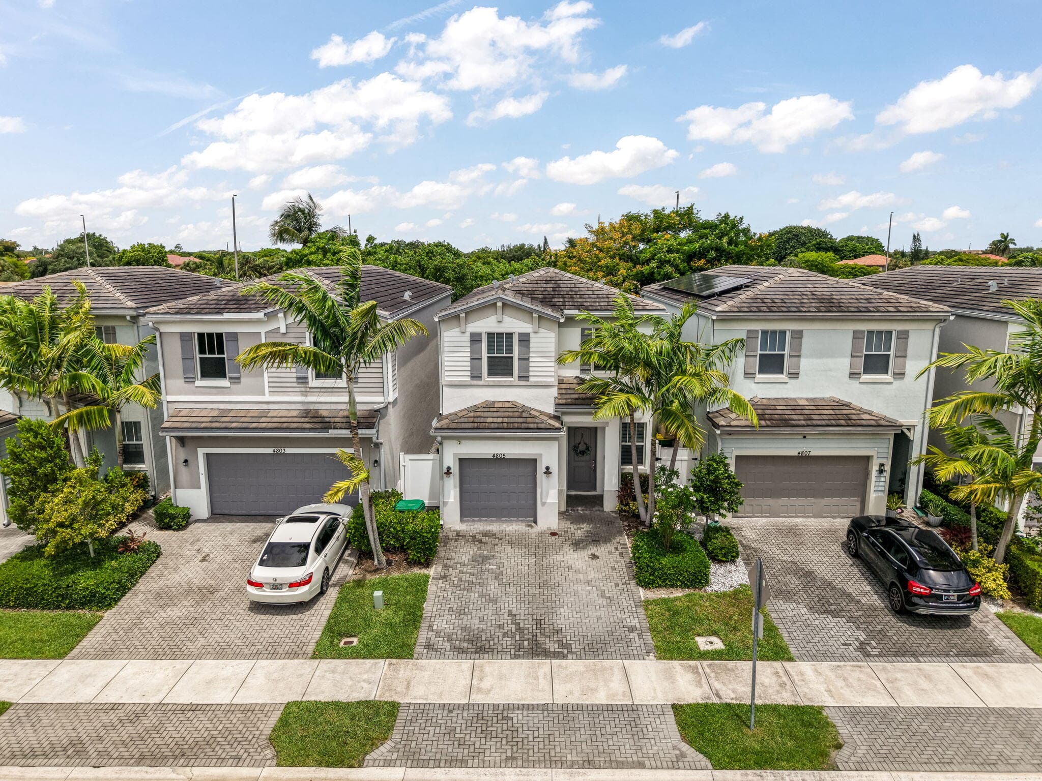 4805 NW 48th Terrace, Tamarac, FL 33319 — photo 4 of 39