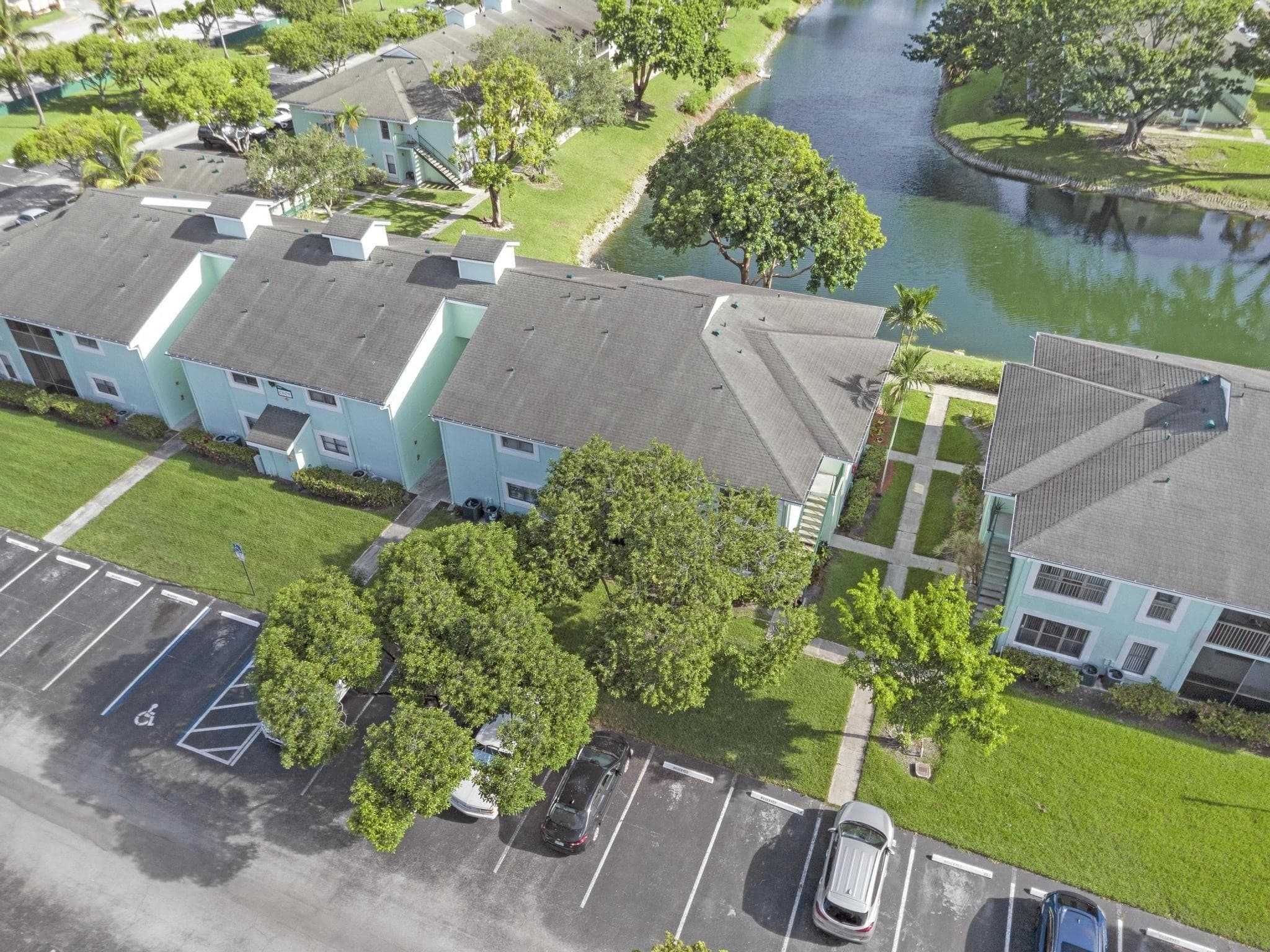 8771 NW 39th Street, Sunrise, FL 33351 — photo 7 of 44