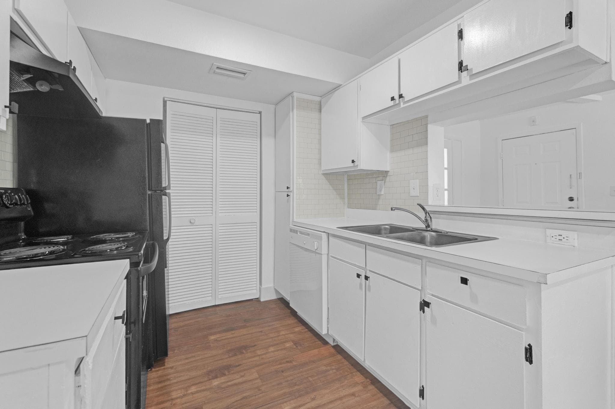8771 NW 39th Street, Sunrise, FL 33351 — photo 37 of 44