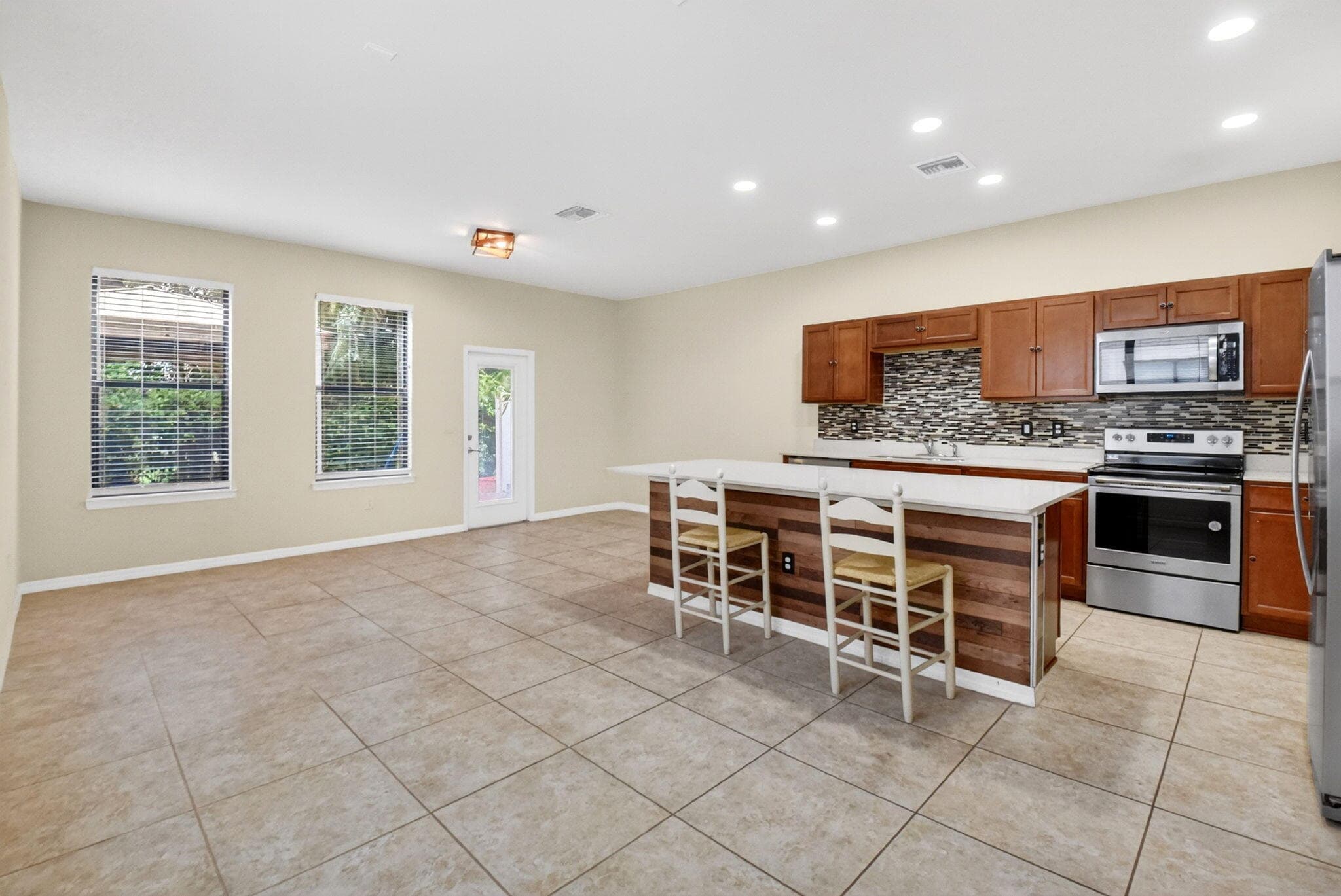 2833 Troubadour Street 2833, Palm Springs, FL 33406 — photo 11 of 57