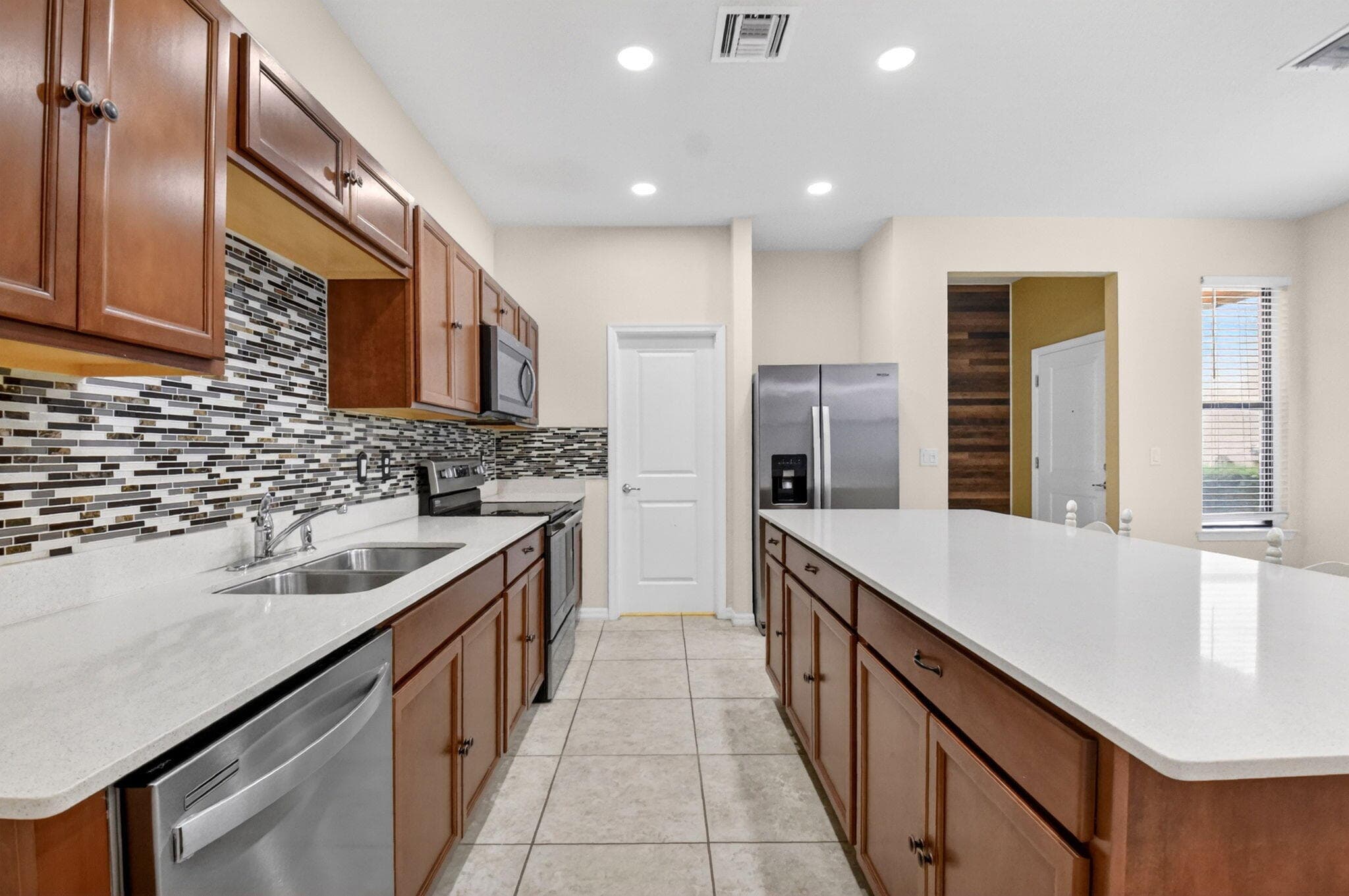 2833 Troubadour Street 2833, Palm Springs, FL 33406 — photo 17 of 57
