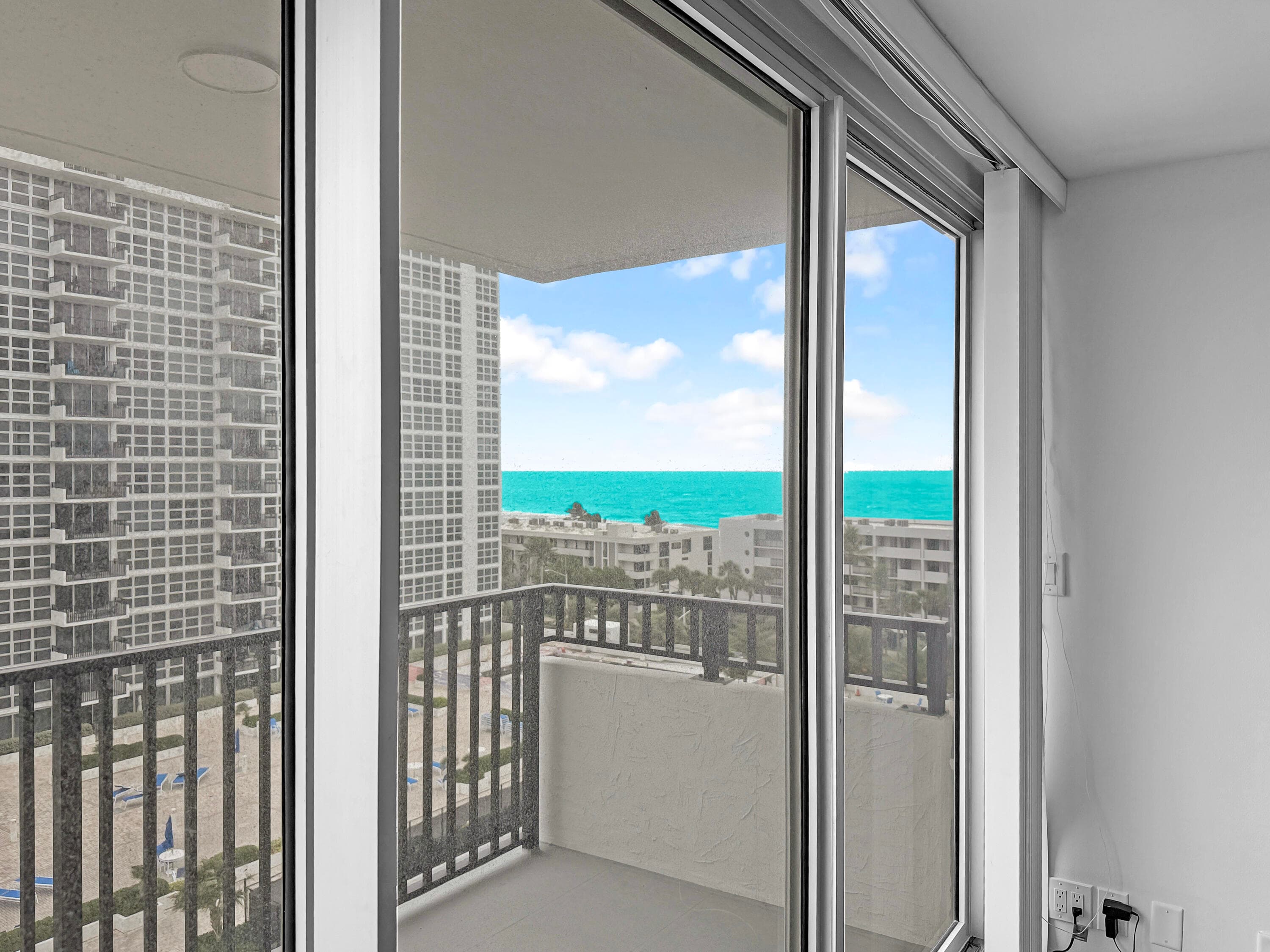 525 N Ocean Boulevard 1016, Pompano Beach, FL 33062 — photo 9 of 31