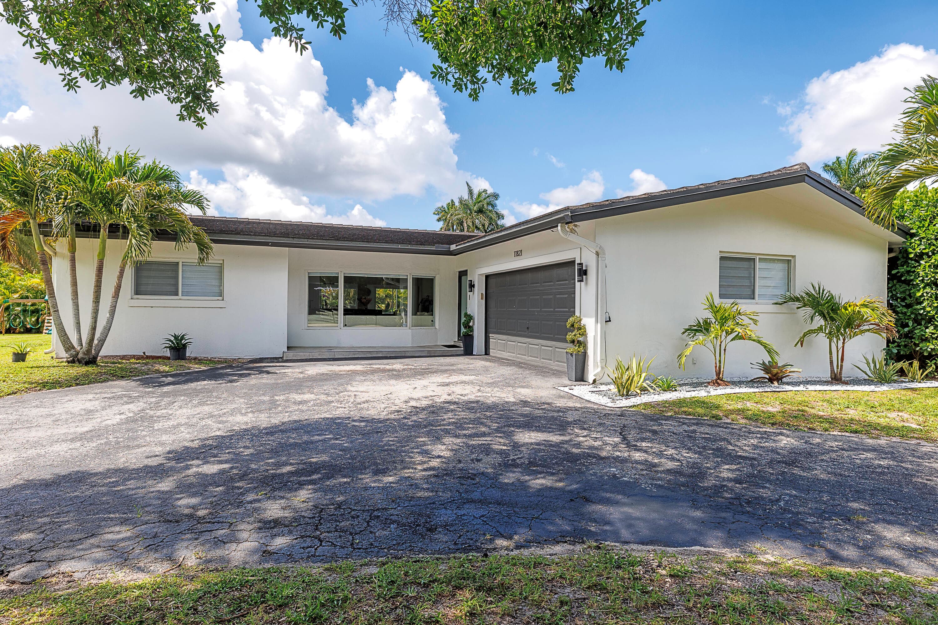 11821 NW 6th Court, Plantation, FL 33325 — photo 2 of 61
