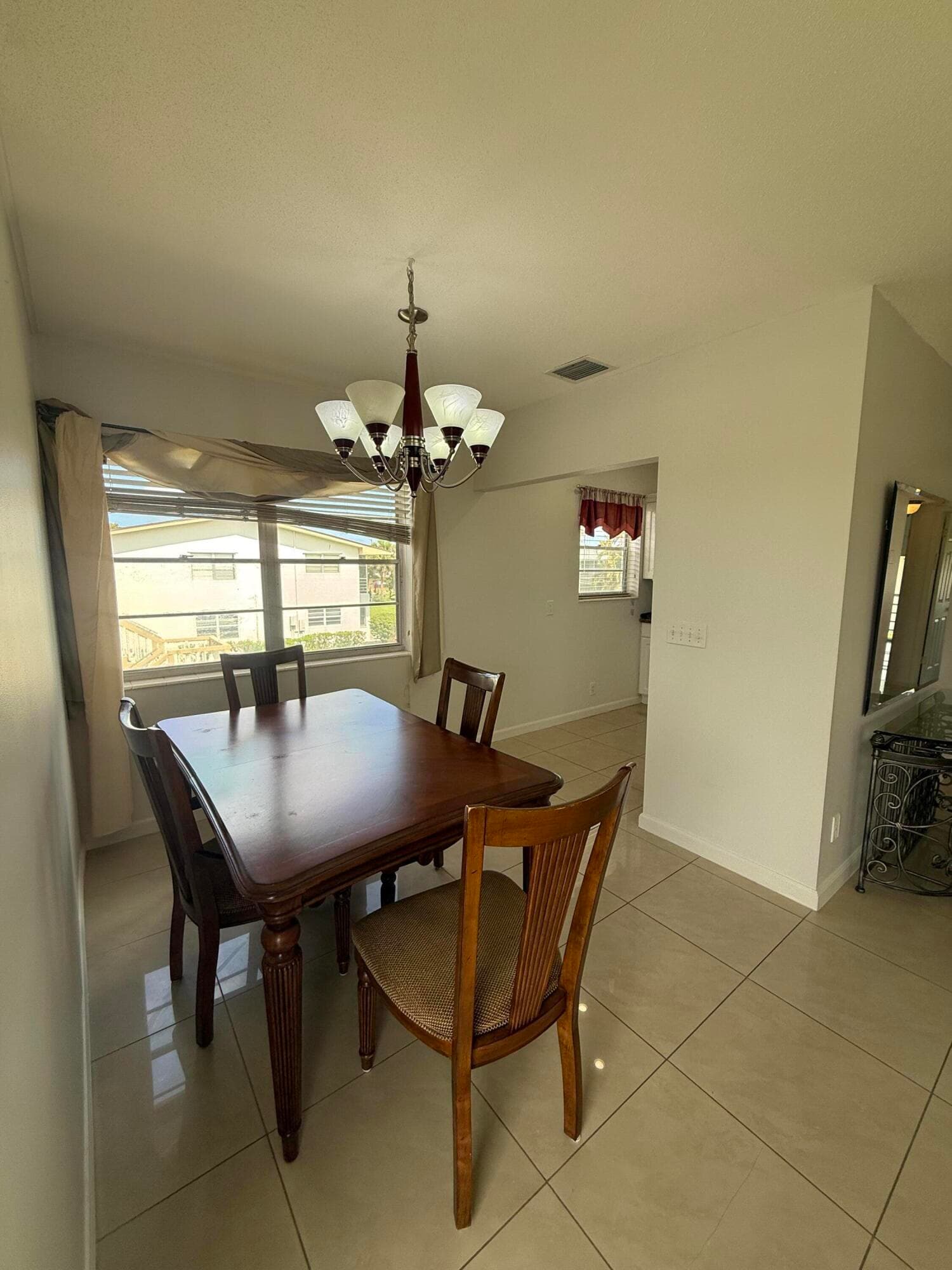184 Easthampton H, West Palm Beach, FL 33417 — photo 2 of 17