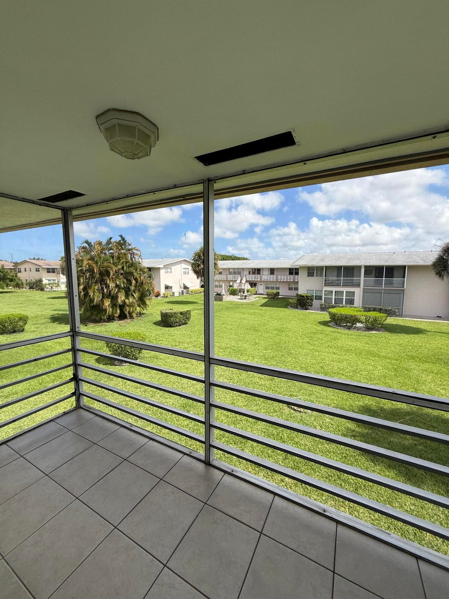 184 Easthampton H, West Palm Beach, FL 33417 — photo 13 of 17