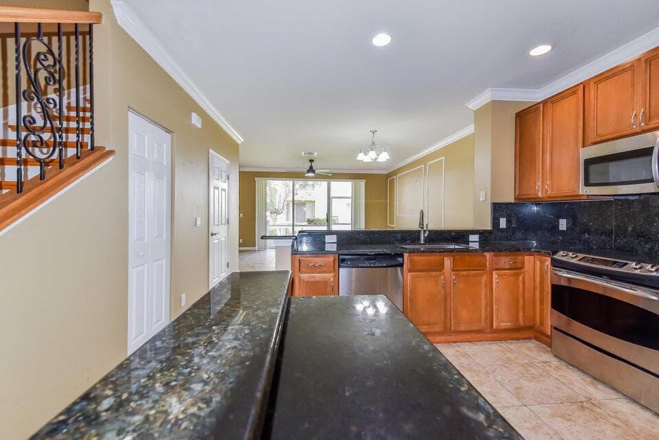 9687 Lago Drive, Boynton Beach, FL 33472 — photo 4 of 18