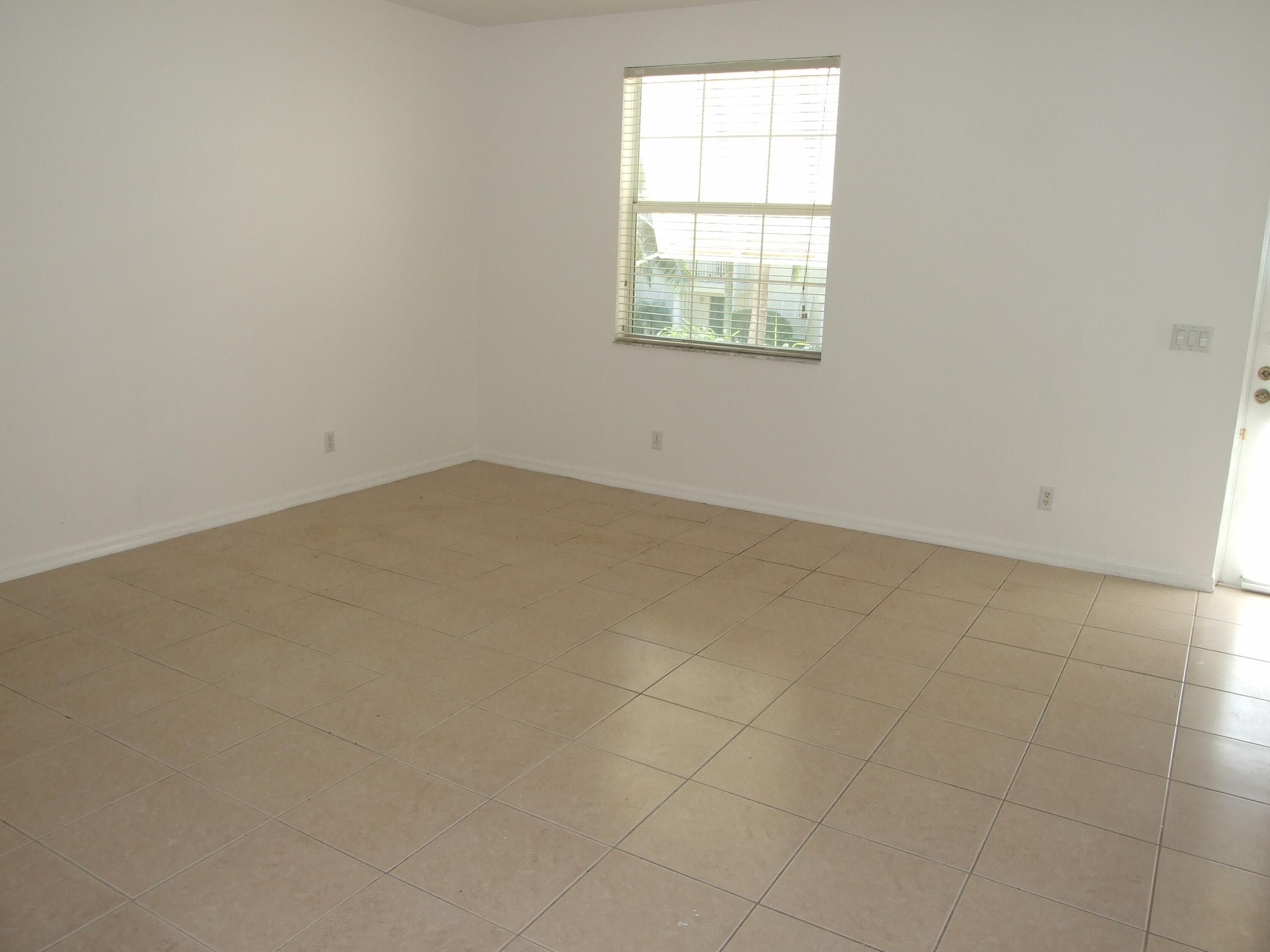 1554 Limetree Bay Avenue, Jupiter, FL 33458 — photo 13 of 30